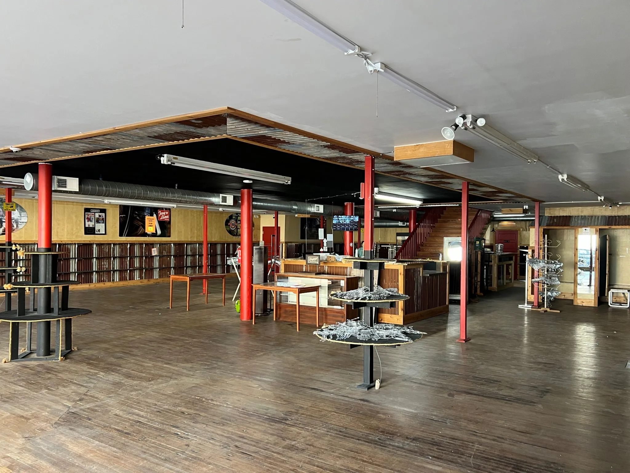 Retail For Sale in Johnson County , 110 E Chambers Street 112, Cleburne, Texas 76031, 0, 0, Garage spaces, 0 Sqft, built in 1900, mls#21276515, Real Estate Agent in Cleburne, Homes For Sale in Johnson county, Homes For Sale in Cleburne, Realtor in Cleburne Texas, Real Estate Brokerage Independent Realty Texas, Luminita Cordes Realtor