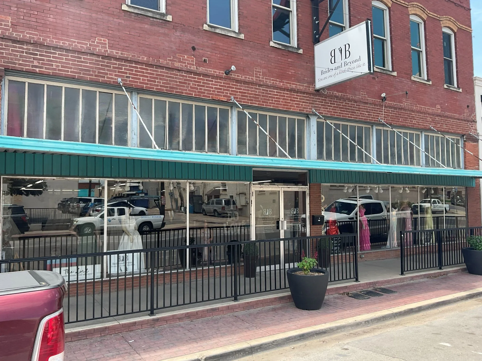 Retail For Sale in Johnson County , 110 E Chambers Street 112, Cleburne, Texas 76031, 0, 0, Garage spaces, 0 Sqft, built in 1900, mls#21276515, Real Estate Agent in Cleburne, Homes For Sale in Johnson county, Homes For Sale in Cleburne, Realtor in Cleburne Texas, Real Estate Brokerage Independent Realty Texas, Luminita Cordes Realtor