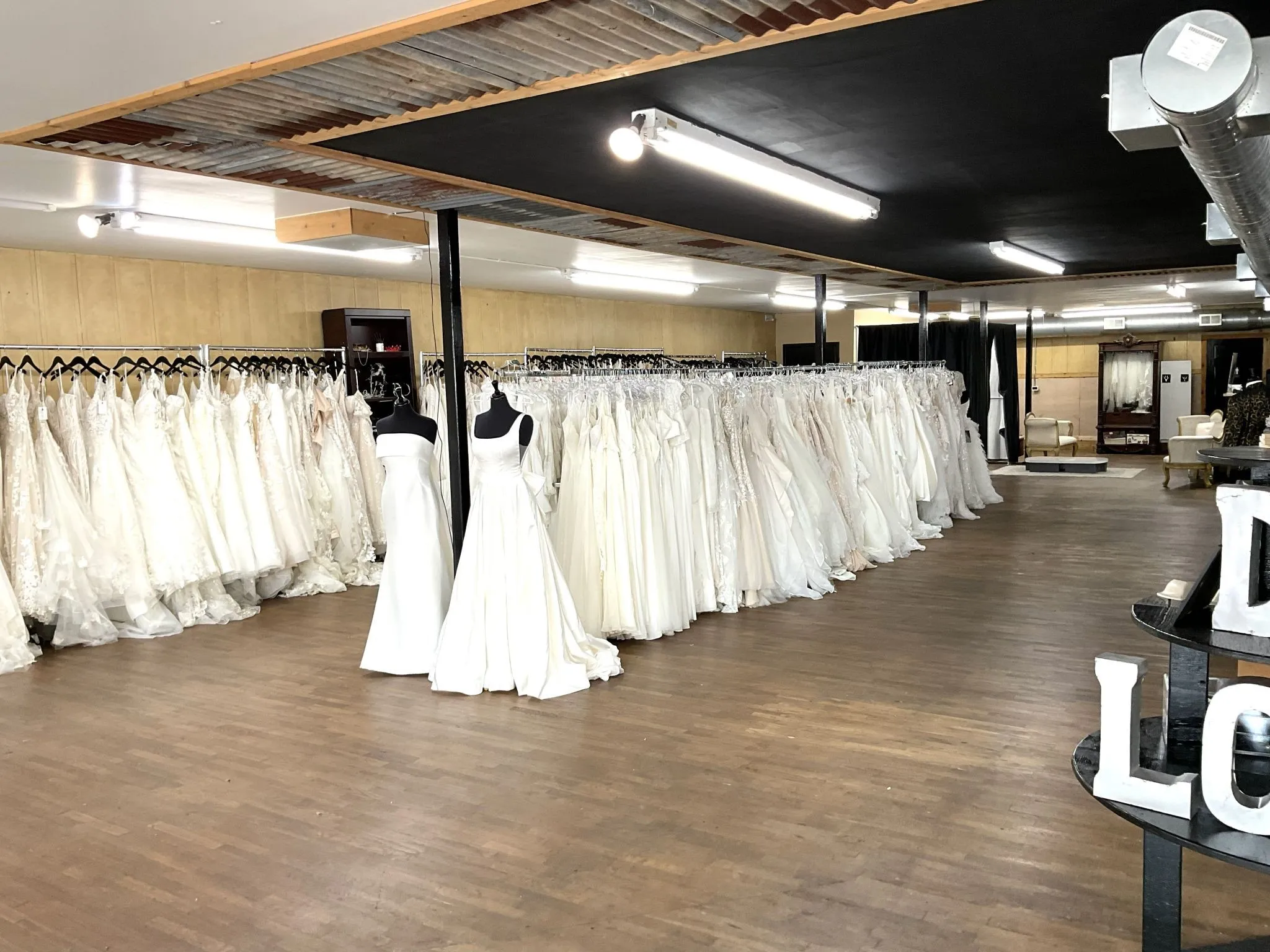 Retail For Sale in Johnson County , 110 E Chambers Street 112, Cleburne, Texas 76031, 0, 0, Garage spaces, 0 Sqft, built in 1900, mls#21276515, Real Estate Agent in Cleburne, Homes For Sale in Johnson county, Homes For Sale in Cleburne, Realtor in Cleburne Texas, Real Estate Brokerage Independent Realty Texas, Luminita Cordes Realtor