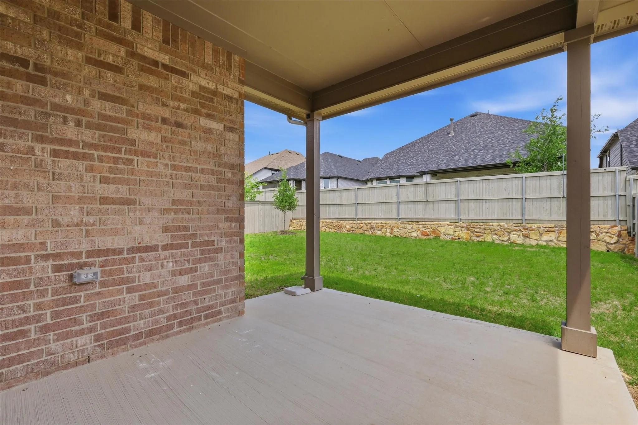 Single Family Residence For Sale in Denton County , 2000 Drover Street, Northlake, Texas 76247, 5 Bedroom, 4 Bathroom, 2 Garage spaces, 2,782 Sqft, built in 2023, Price $504,900, mls#21272848, Real Estate Agent in Northlake, Homes For Sale in Denton county, Homes For Sale in Northlake, Realtor in Northlake Texas, Real Estate Brokerage Independent Realty Texas, Luminita Cordes Realtor