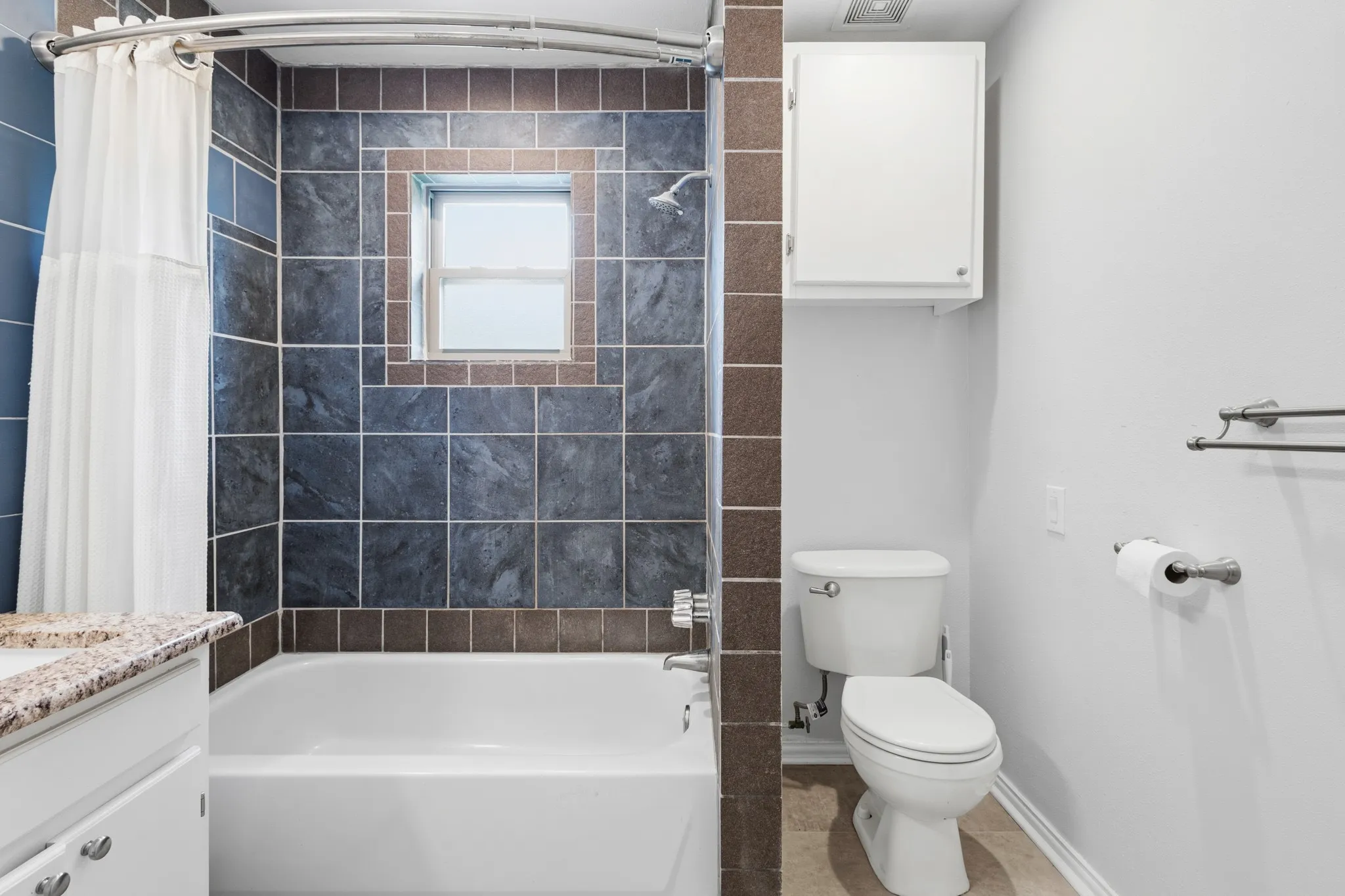 Single Family Residence For Sale in Dallas County , 1303 Arizona Avenue, Dallas, Texas 75216, 3 Bedrooms, 2 Bathrooms, 2 Garage spaces, 1,450 Sqft, built in 1950, Price $340,000, mls#21276484, Real Estate Agent in Dallas, Homes For Sale in Dallas county, Homes For Sale in Dallas, Realtor in Dallas Texas, Real Estate Brokerage Independent Realty Texas, Luminita Cordes Realtor