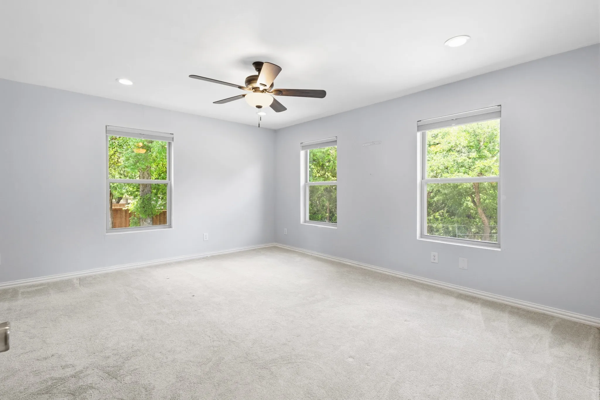 Single Family Residence For Sale in Dallas County , 1303 Arizona Avenue, Dallas, Texas 75216, 3 Bedrooms, 2 Bathrooms, 2 Garage spaces, 1,450 Sqft, built in 1950, Price $340,000, mls#21276484, Real Estate Agent in Dallas, Homes For Sale in Dallas county, Homes For Sale in Dallas, Realtor in Dallas Texas, Real Estate Brokerage Independent Realty Texas, Luminita Cordes Realtor