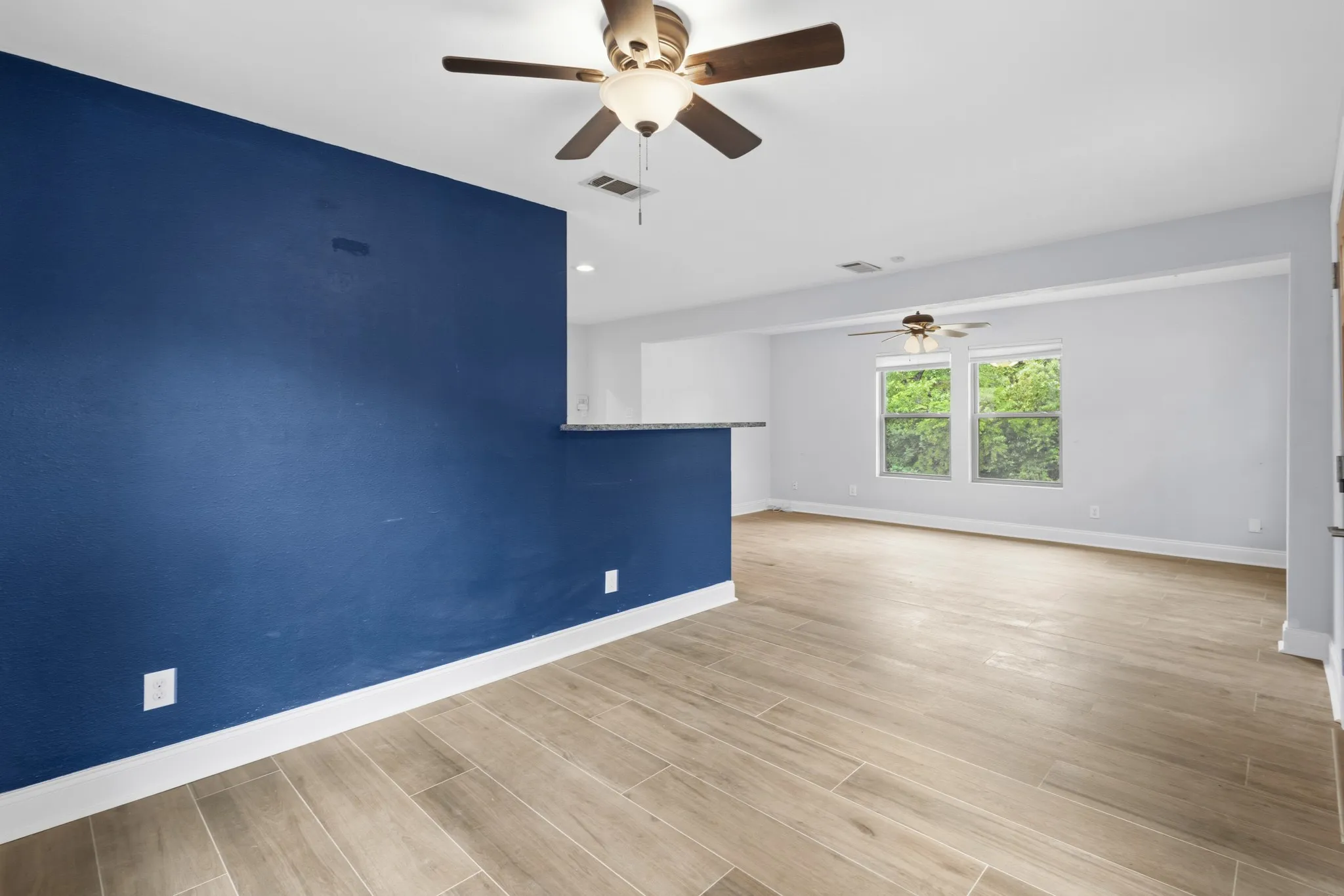 Single Family Residence For Sale in Dallas County , 1303 Arizona Avenue, Dallas, Texas 75216, 3 Bedrooms, 2 Bathrooms, 2 Garage spaces, 1,450 Sqft, built in 1950, Price $340,000, mls#21276484, Real Estate Agent in Dallas, Homes For Sale in Dallas county, Homes For Sale in Dallas, Realtor in Dallas Texas, Real Estate Brokerage Independent Realty Texas, Luminita Cordes Realtor