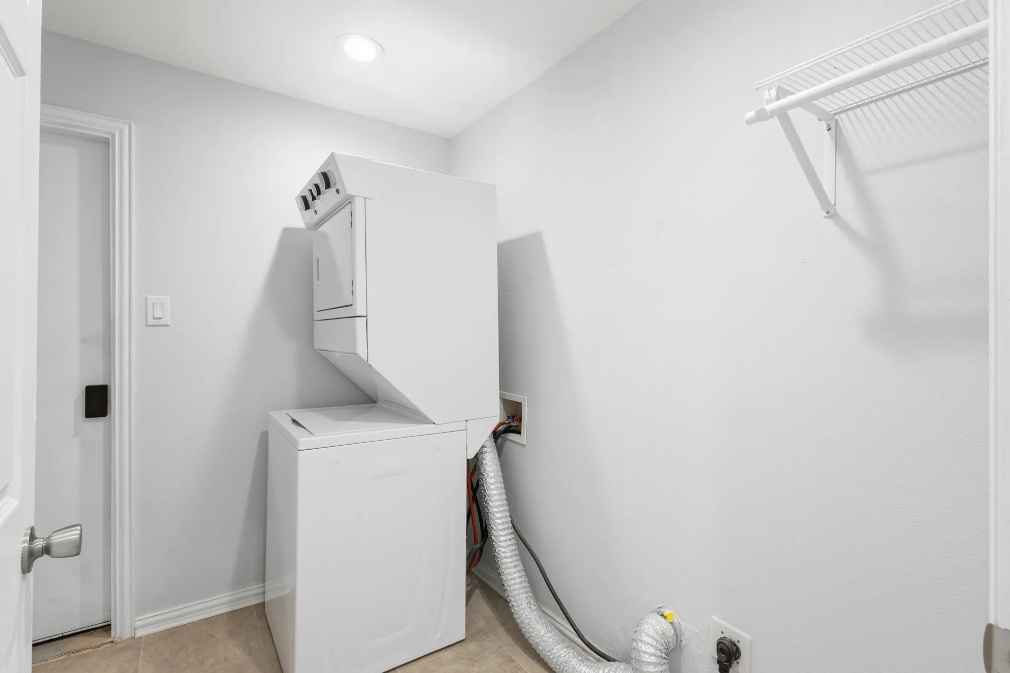 Single Family Residence For Sale in Dallas County , 1303 Arizona Avenue, Dallas, Texas 75216, 3 Bedrooms, 2 Bathrooms, 2 Garage spaces, 1,450 Sqft, built in 1950, Price $340,000, mls#21276484, Real Estate Agent in Dallas, Homes For Sale in Dallas county, Homes For Sale in Dallas, Realtor in Dallas Texas, Real Estate Brokerage Independent Realty Texas, Luminita Cordes Realtor