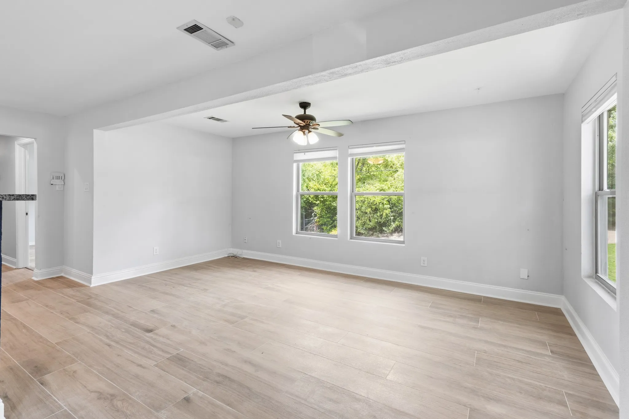 Single Family Residence For Sale in Dallas County , 1303 Arizona Avenue, Dallas, Texas 75216, 3 Bedrooms, 2 Bathrooms, 2 Garage spaces, 1,450 Sqft, built in 1950, Price $340,000, mls#21276484, Real Estate Agent in Dallas, Homes For Sale in Dallas county, Homes For Sale in Dallas, Realtor in Dallas Texas, Real Estate Brokerage Independent Realty Texas, Luminita Cordes Realtor