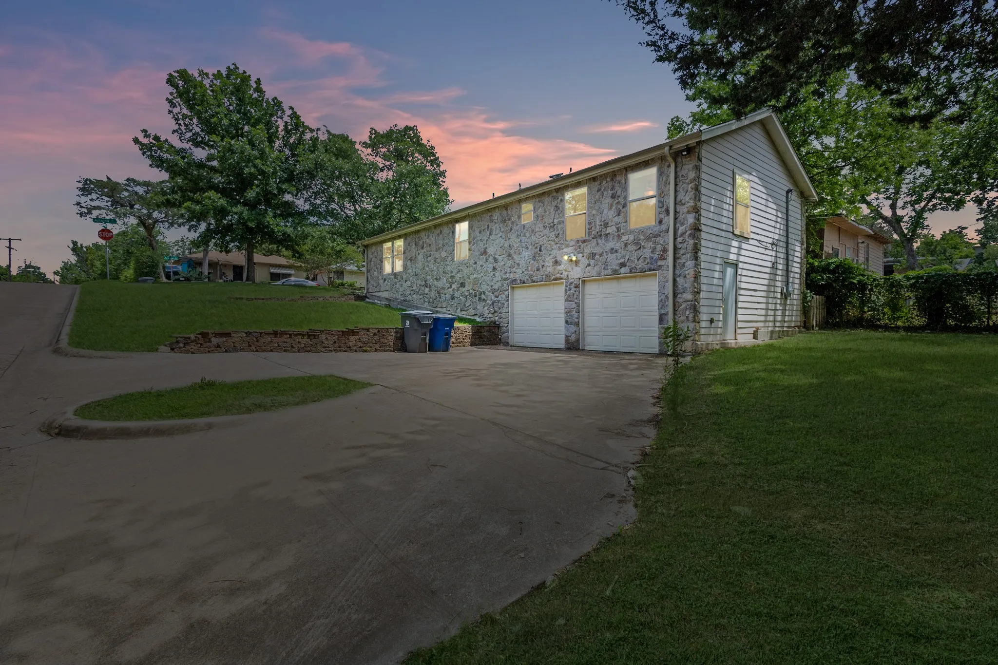 Single Family Residence For Sale in Dallas County , 1303 Arizona Avenue, Dallas, Texas 75216, 3 Bedrooms, 2 Bathrooms, 2 Garage spaces, 1,450 Sqft, built in 1950, Price $340,000, mls#21276484, Real Estate Agent in Dallas, Homes For Sale in Dallas county, Homes For Sale in Dallas, Realtor in Dallas Texas, Real Estate Brokerage Independent Realty Texas, Luminita Cordes Realtor