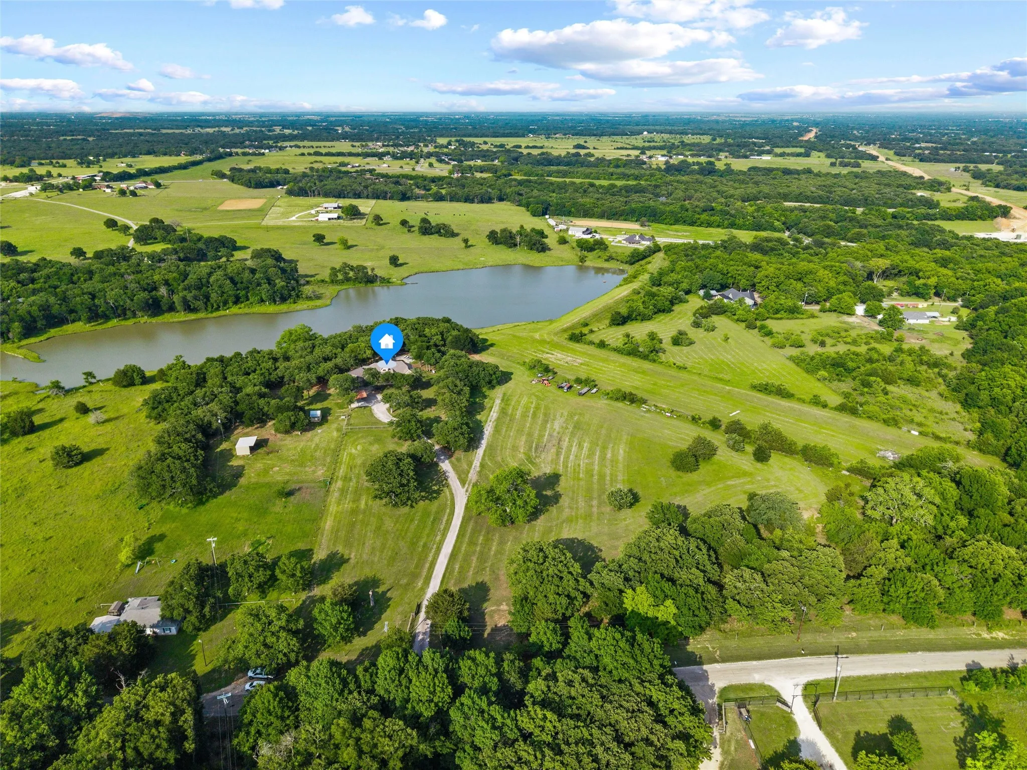 Farm For Sale in Johnson County , 6561 County Road 423, Grandview, Texas 76050, 4 Bedroom, 5 Bathroom, 2 Garage spaces, 3,350 Sqft, built in 2013, mls#21261291, Real Estate Agent in Grandview, Homes For Sale in Johnson county, Homes For Sale in Grandview, Realtor in Grandview Texas, Real Estate Brokerage Independent Realty Texas, Luminita Cordes Realtor