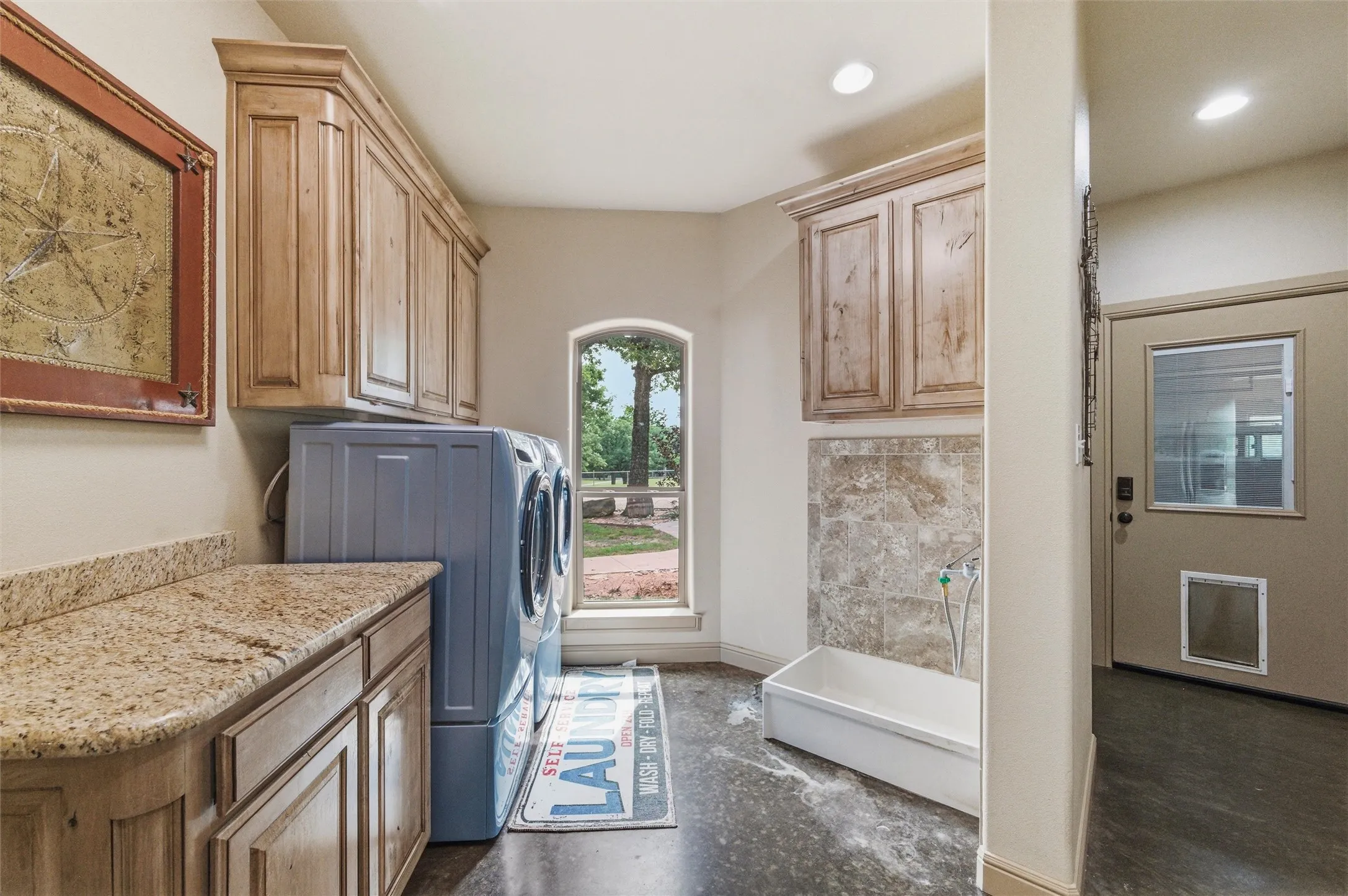Farm For Sale in Johnson County , 6561 County Road 423, Grandview, Texas 76050, 4 Bedroom, 5 Bathroom, 2 Garage spaces, 3,350 Sqft, built in 2013, mls#21261291, Real Estate Agent in Grandview, Homes For Sale in Johnson county, Homes For Sale in Grandview, Realtor in Grandview Texas, Real Estate Brokerage Independent Realty Texas, Luminita Cordes Realtor