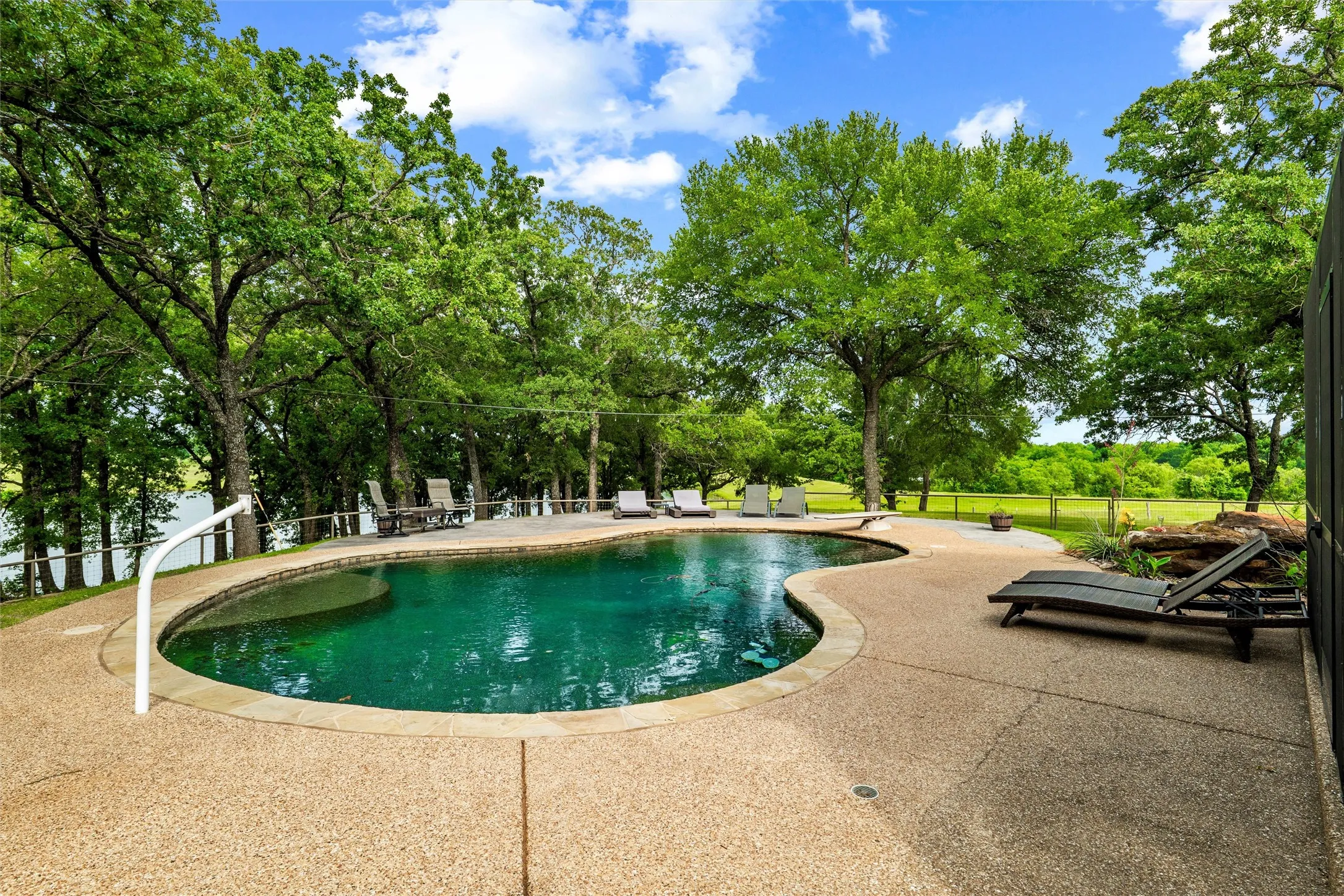 Farm For Sale in Johnson County , 6561 County Road 423, Grandview, Texas 76050, 4 Bedroom, 5 Bathroom, 2 Garage spaces, 3,350 Sqft, built in 2013, mls#21261291, Real Estate Agent in Grandview, Homes For Sale in Johnson county, Homes For Sale in Grandview, Realtor in Grandview Texas, Real Estate Brokerage Independent Realty Texas, Luminita Cordes Realtor