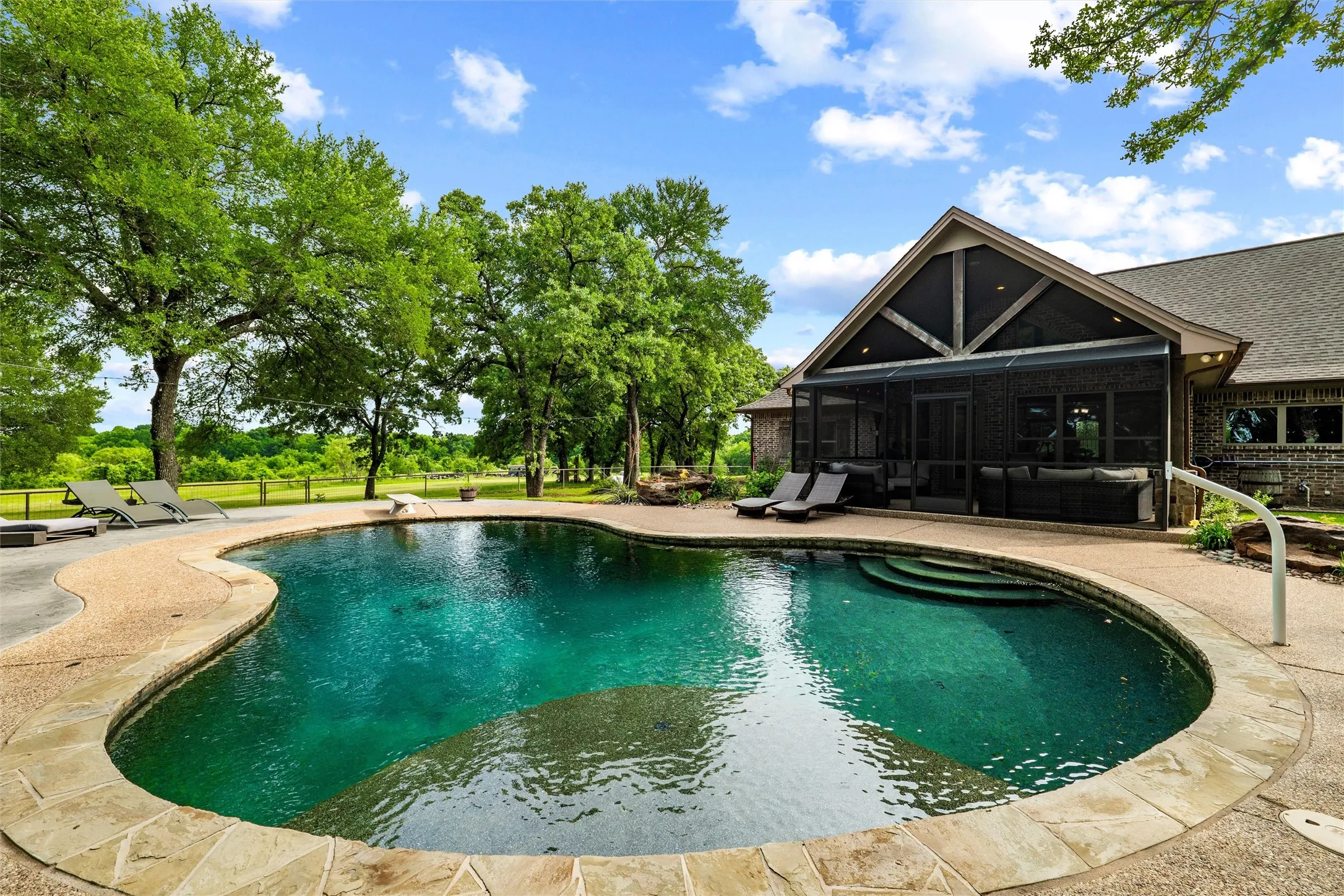 Farm For Sale in Johnson County , 6561 County Road 423, Grandview, Texas 76050, 4 Bedroom, 5 Bathroom, 2 Garage spaces, 3,350 Sqft, built in 2013, mls#21261291, Real Estate Agent in Grandview, Homes For Sale in Johnson county, Homes For Sale in Grandview, Realtor in Grandview Texas, Real Estate Brokerage Independent Realty Texas, Luminita Cordes Realtor
