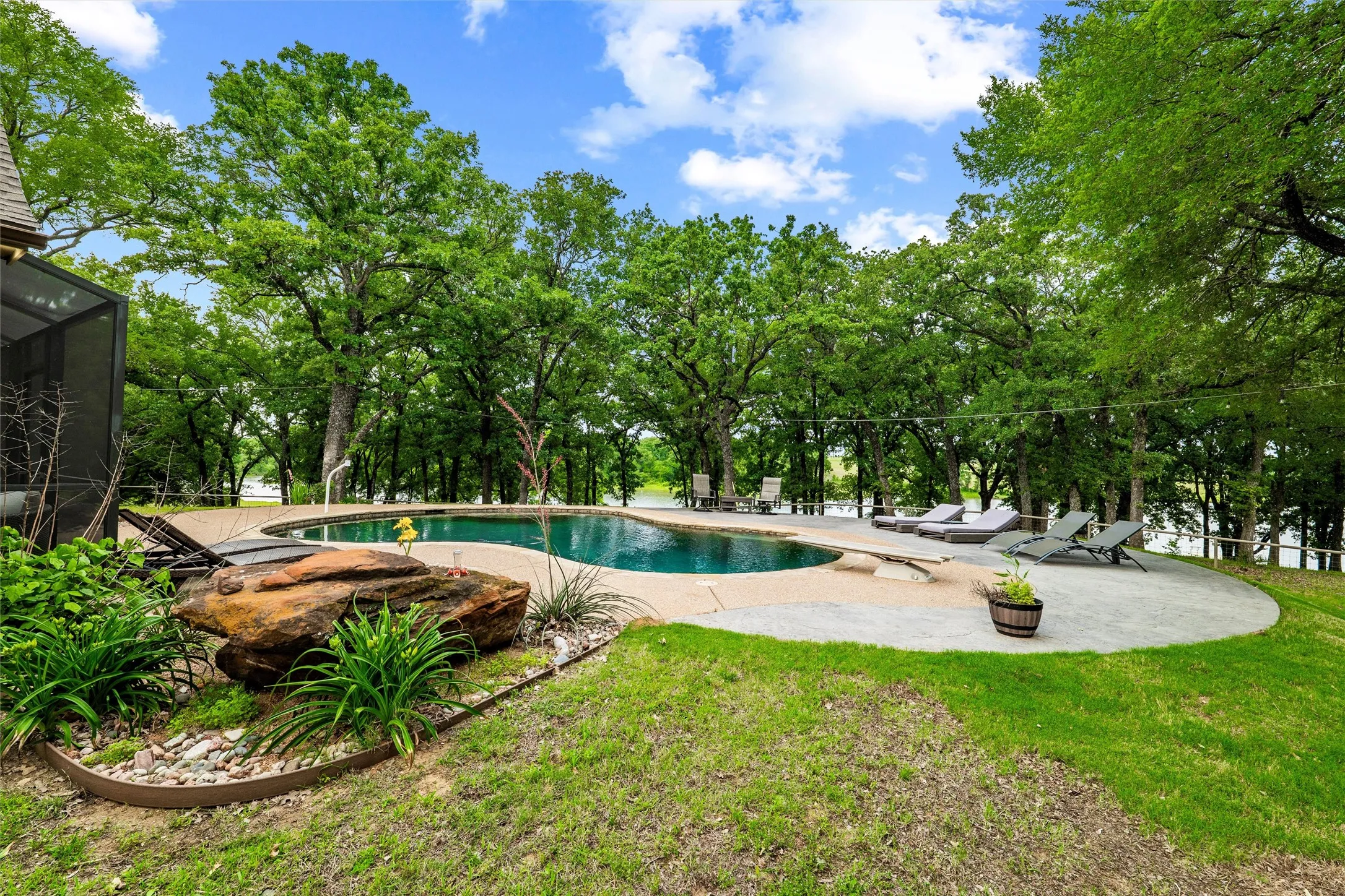 Farm For Sale in Johnson County , 6561 County Road 423, Grandview, Texas 76050, 4 Bedroom, 5 Bathroom, 2 Garage spaces, 3,350 Sqft, built in 2013, mls#21261291, Real Estate Agent in Grandview, Homes For Sale in Johnson county, Homes For Sale in Grandview, Realtor in Grandview Texas, Real Estate Brokerage Independent Realty Texas, Luminita Cordes Realtor