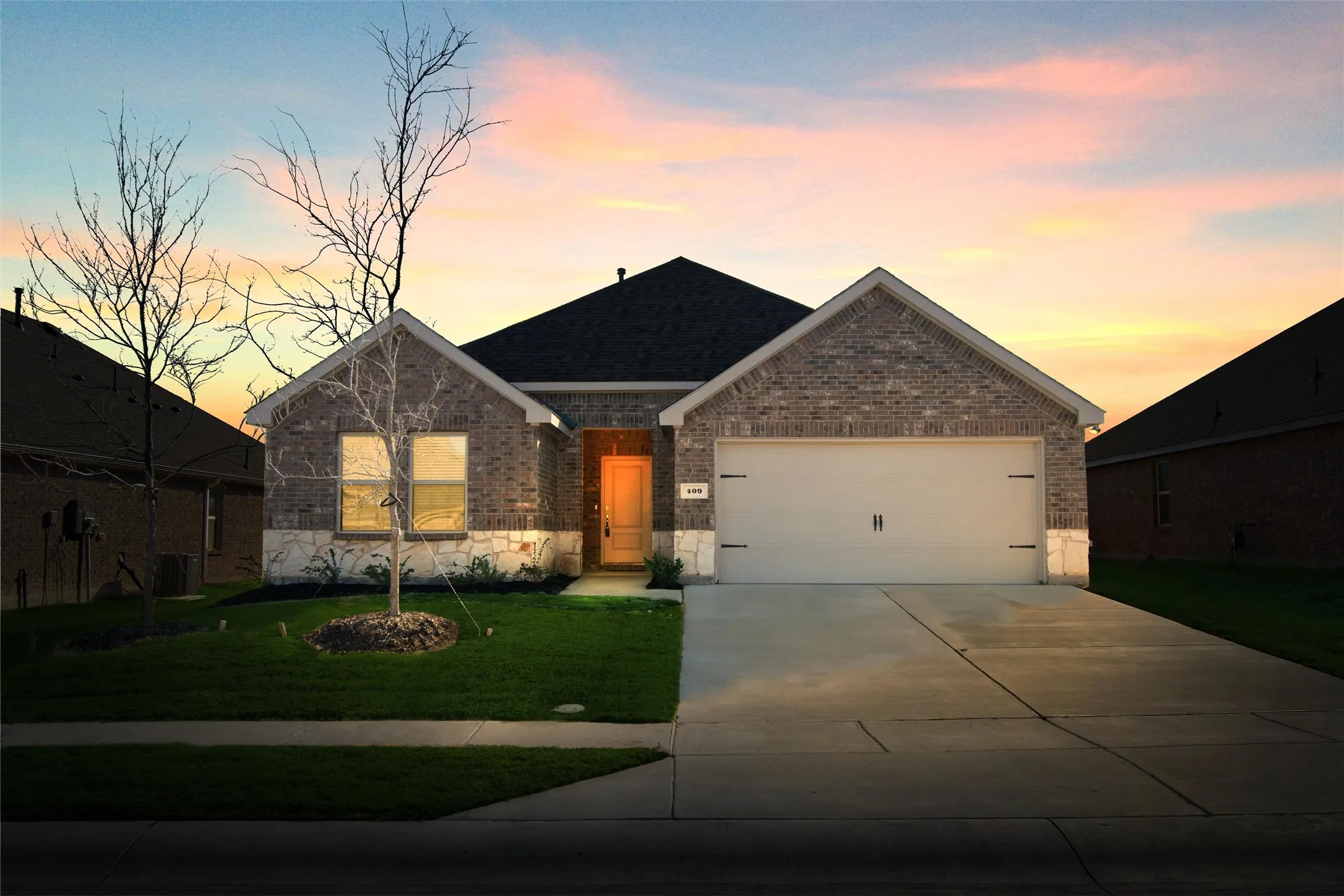 Single Family Residence For Sale in Collin County , 409 Willow View Way, Princeton, Texas 75407, 4 Bedroom, 2 Bathroom, 2 Garage spaces, 1,794 Sqft, built in 2022, mls#21277106, Real Estate Agent in Princeton, Homes For Sale in Collin county, Homes For Sale in Princeton, Realtor in Princeton Texas, Real Estate Brokerage Independent Realty Texas, Luminita Cordes Realtor