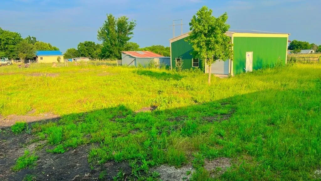 Mobile Home For Sale in Collin County , 10768 Whiterock Trail, Anna, Texas 75409, 1 Bedroom, 1 Bathroom, Garage spaces, 2,100 Sqft, built in 1998, Price $799,999, mls#21273248, Real Estate Agent in Anna, Homes For Sale in Collin county, Homes For Sale in Anna, Realtor in Anna Texas, Real Estate Brokerage Independent Realty Texas, Luminita Cordes Realtor