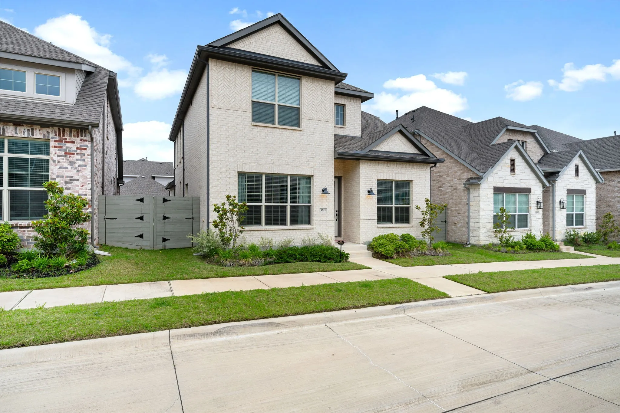 Single Family Residence For Sale in Dallas County , 3321 Scotsman Road, Sachse, Texas 75048, 4 Bedroom, 4 Bathroom, 2 Garage spaces, 2,570 Sqft, built in 2023, mls#21275824, Real Estate Agent in Sachse, Homes For Sale in Dallas county, Homes For Sale in Sachse, Realtor in Sachse Texas, Real Estate Brokerage Independent Realty Texas, Luminita Cordes Realtor