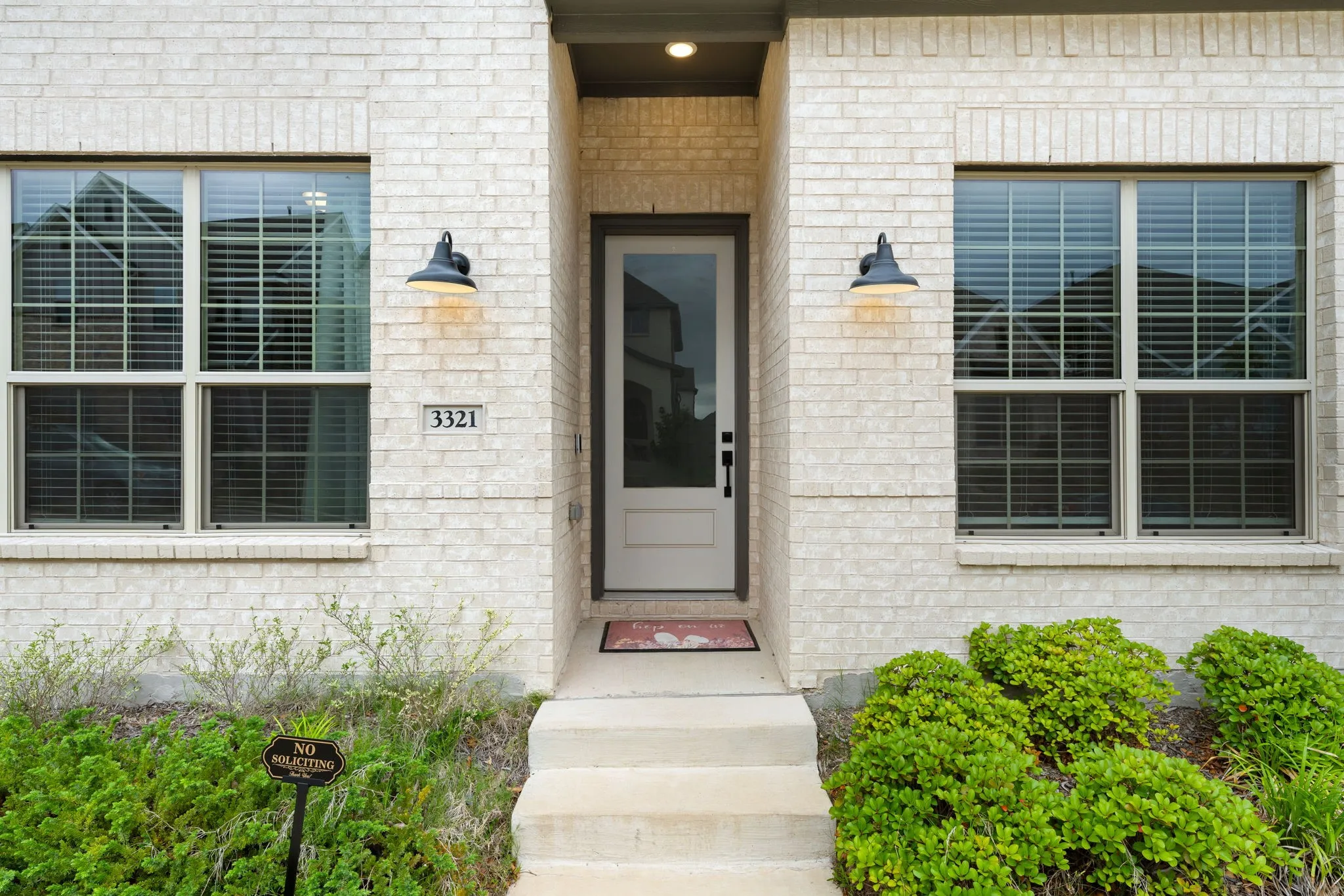 Single Family Residence For Sale in Dallas County , 3321 Scotsman Road, Sachse, Texas 75048, 4 Bedroom, 4 Bathroom, 2 Garage spaces, 2,570 Sqft, built in 2023, mls#21275824, Real Estate Agent in Sachse, Homes For Sale in Dallas county, Homes For Sale in Sachse, Realtor in Sachse Texas, Real Estate Brokerage Independent Realty Texas, Luminita Cordes Realtor