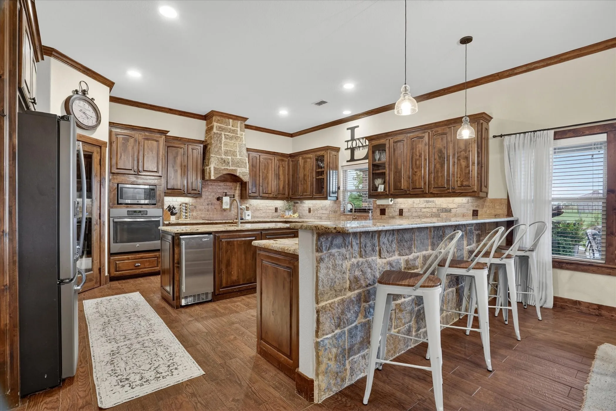 Single Family Residence For Sale in Wise County , 19001 N County Line Road, Ponder, Texas 76259, 4 Bedroom, 4 Bathroom, 2 Garage spaces, 3,797 Sqft, built in 2016, Price $989,000, mls#21277242, Real Estate Agent in Ponder, Homes For Sale in Wise county, Homes For Sale in Ponder, Realtor in Ponder Texas, Real Estate Brokerage Independent Realty Texas, Luminita Cordes Realtor