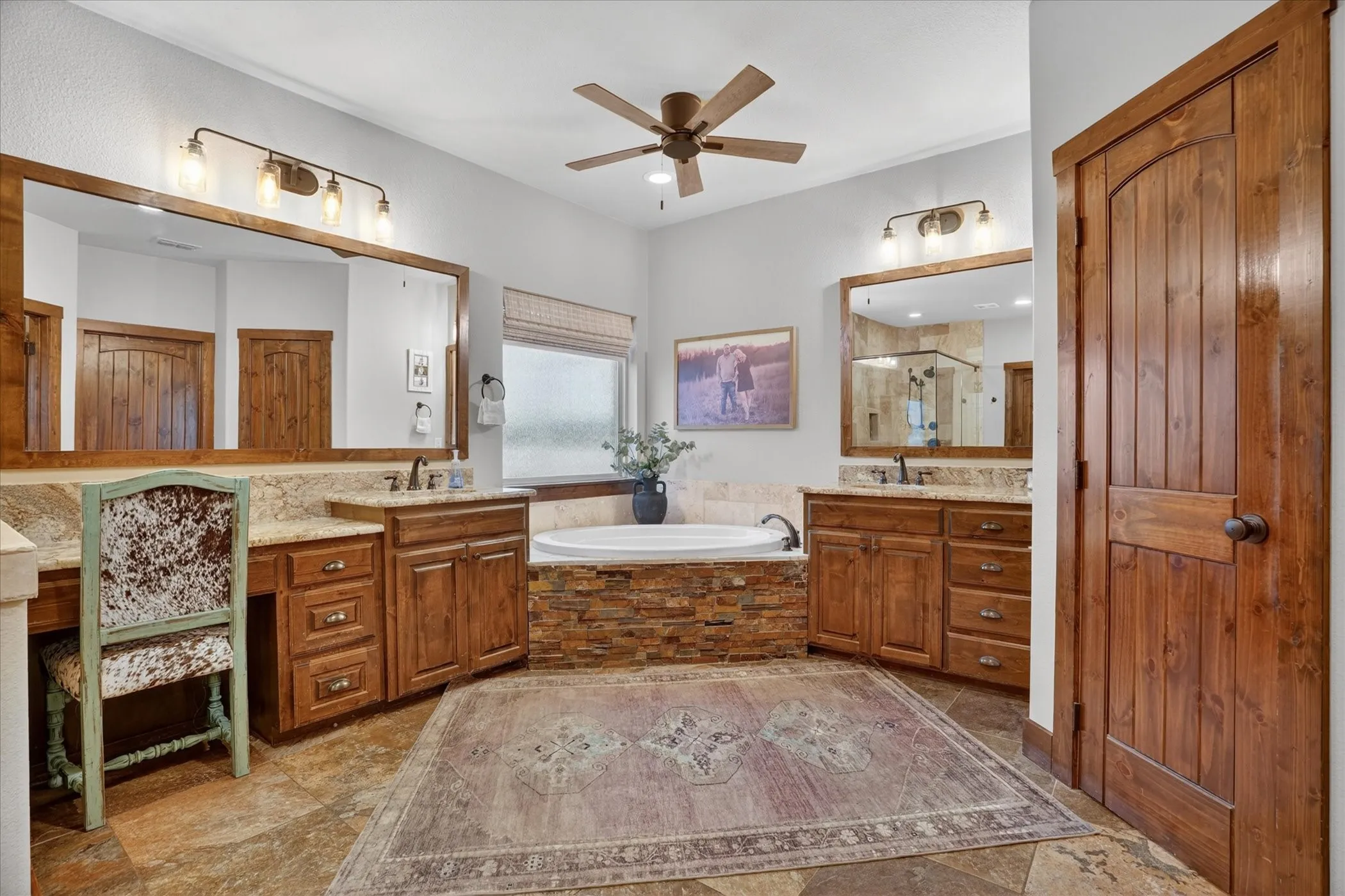 Single Family Residence For Sale in Wise County , 19001 N County Line Road, Ponder, Texas 76259, 4 Bedroom, 4 Bathroom, 2 Garage spaces, 3,797 Sqft, built in 2016, Price $989,000, mls#21277242, Real Estate Agent in Ponder, Homes For Sale in Wise county, Homes For Sale in Ponder, Realtor in Ponder Texas, Real Estate Brokerage Independent Realty Texas, Luminita Cordes Realtor