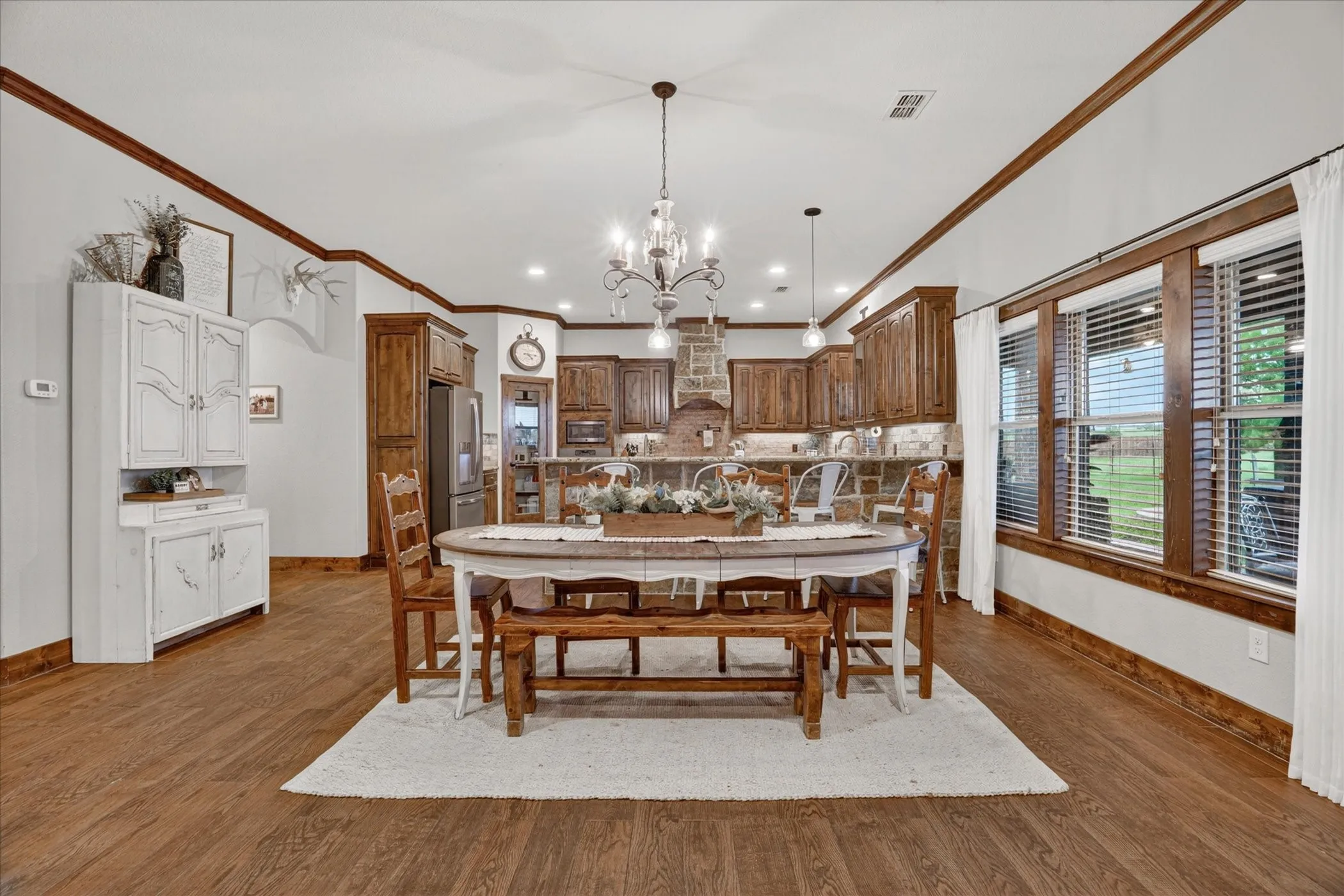 Single Family Residence For Sale in Wise County , 19001 N County Line Road, Ponder, Texas 76259, 4 Bedroom, 4 Bathroom, 2 Garage spaces, 3,797 Sqft, built in 2016, Price $989,000, mls#21277242, Real Estate Agent in Ponder, Homes For Sale in Wise county, Homes For Sale in Ponder, Realtor in Ponder Texas, Real Estate Brokerage Independent Realty Texas, Luminita Cordes Realtor