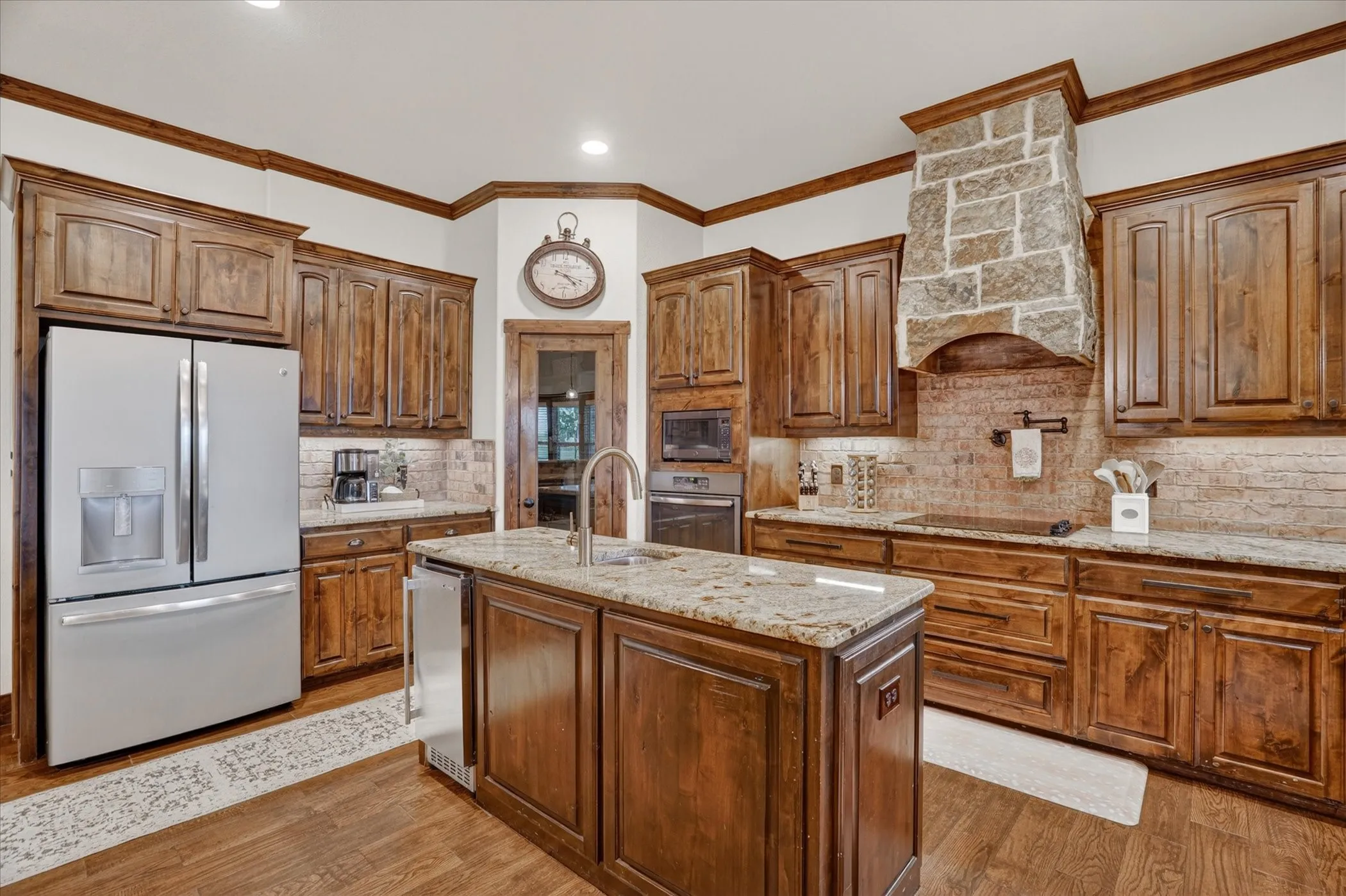 Single Family Residence For Sale in Wise County , 19001 N County Line Road, Ponder, Texas 76259, 4 Bedroom, 4 Bathroom, 2 Garage spaces, 3,797 Sqft, built in 2016, Price $989,000, mls#21277242, Real Estate Agent in Ponder, Homes For Sale in Wise county, Homes For Sale in Ponder, Realtor in Ponder Texas, Real Estate Brokerage Independent Realty Texas, Luminita Cordes Realtor