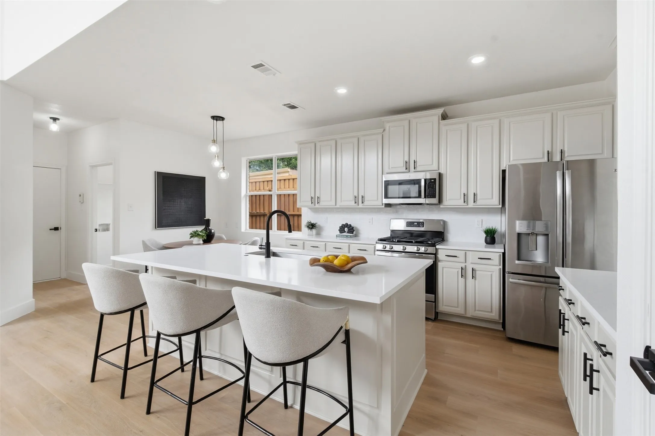 Single Family Residence For Sale in Denton County , 9417 Homestead Lane, Frisco, Texas 75033, 4 Bedroom, 3 Bathroom, 2 Garage spaces, 2,613 Sqft, built in 1998, mls#21274936, Real Estate Agent in Frisco, Homes For Sale in Denton county, Homes For Sale in Frisco, Realtor in Frisco Texas, Real Estate Brokerage Independent Realty Texas, Luminita Cordes Realtor