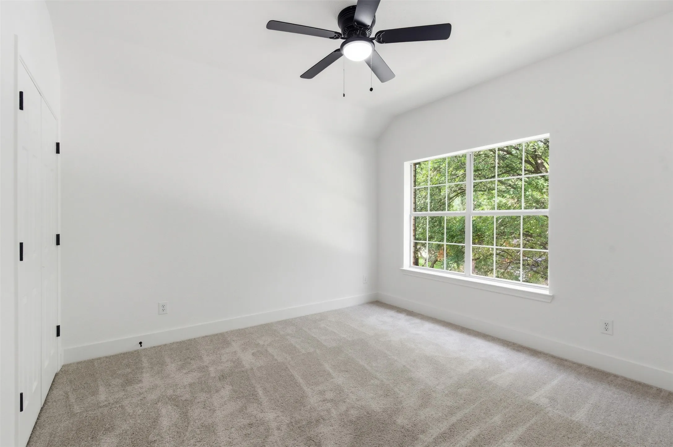 Single Family Residence For Sale in Denton County , 9417 Homestead Lane, Frisco, Texas 75033, 4 Bedroom, 3 Bathroom, 2 Garage spaces, 2,613 Sqft, built in 1998, mls#21274936, Real Estate Agent in Frisco, Homes For Sale in Denton county, Homes For Sale in Frisco, Realtor in Frisco Texas, Real Estate Brokerage Independent Realty Texas, Luminita Cordes Realtor