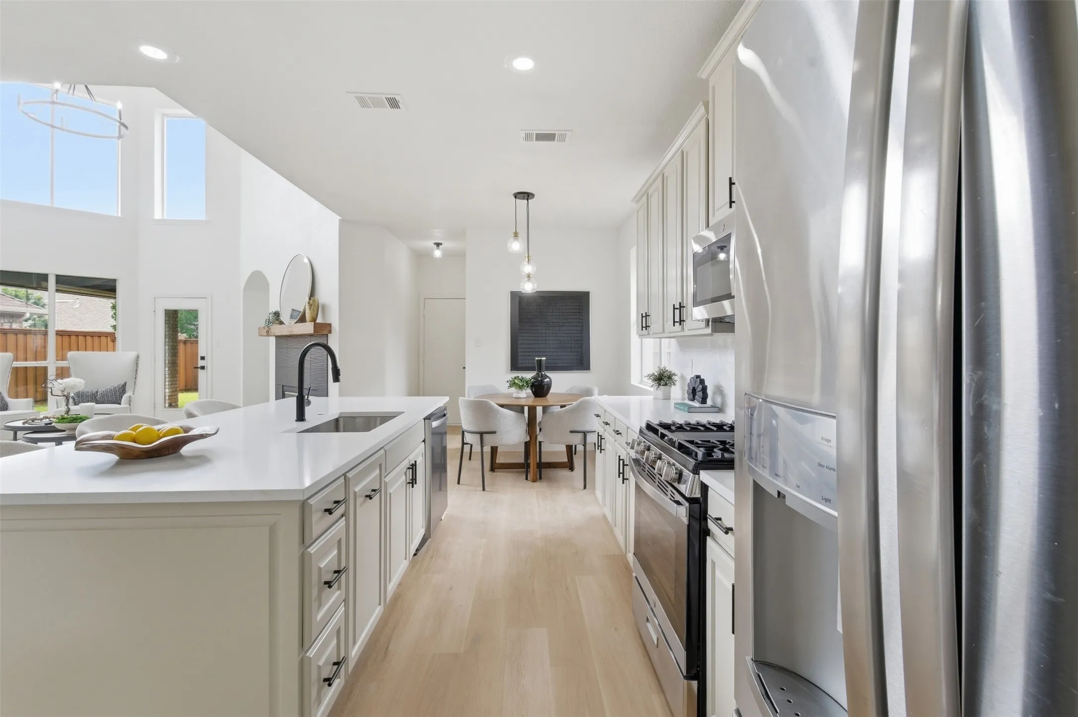 Single Family Residence For Sale in Denton County , 9417 Homestead Lane, Frisco, Texas 75033, 4 Bedroom, 3 Bathroom, 2 Garage spaces, 2,613 Sqft, built in 1998, mls#21274936, Real Estate Agent in Frisco, Homes For Sale in Denton county, Homes For Sale in Frisco, Realtor in Frisco Texas, Real Estate Brokerage Independent Realty Texas, Luminita Cordes Realtor