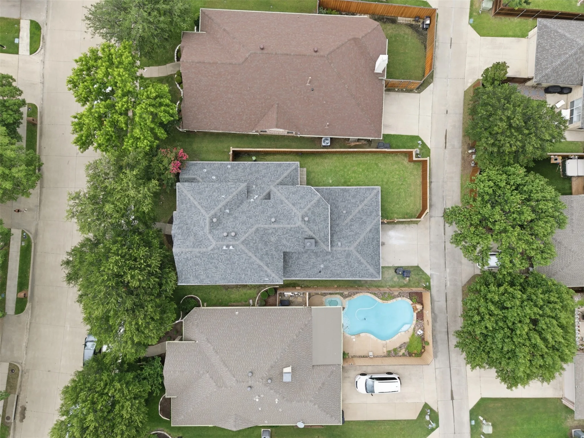 Single Family Residence For Sale in Denton County , 9417 Homestead Lane, Frisco, Texas 75033, 4 Bedroom, 3 Bathroom, 2 Garage spaces, 2,613 Sqft, built in 1998, mls#21274936, Real Estate Agent in Frisco, Homes For Sale in Denton county, Homes For Sale in Frisco, Realtor in Frisco Texas, Real Estate Brokerage Independent Realty Texas, Luminita Cordes Realtor