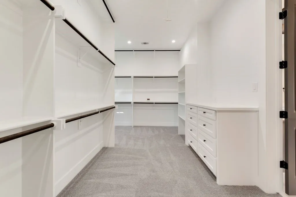 Single Family Residence For Sale in Dallas County , 1133 Aerie Place, De Soto, Texas 75115, 4 Bedroom, 5 Bathroom, 3 Garage spaces, 4,113 Sqft, built in 2024, mls#21276147, Real Estate Agent in De Soto, Homes For Sale in Dallas county, Homes For Sale in De Soto, Realtor in De Soto Texas, Real Estate Brokerage Independent Realty Texas, Luminita Cordes Realtor