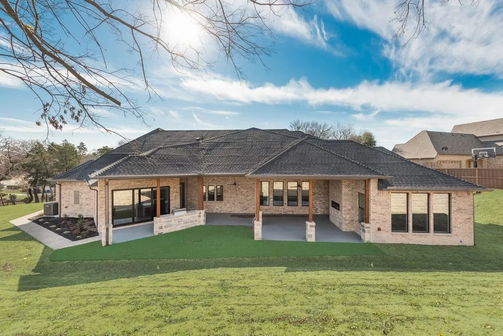 Single Family Residence For Sale in Dallas County , 1133 Aerie Place, De Soto, Texas 75115, 4 Bedroom, 5 Bathroom, 3 Garage spaces, 4,113 Sqft, built in 2024, mls#21276147, Real Estate Agent in De Soto, Homes For Sale in Dallas county, Homes For Sale in De Soto, Realtor in De Soto Texas, Real Estate Brokerage Independent Realty Texas, Luminita Cordes Realtor