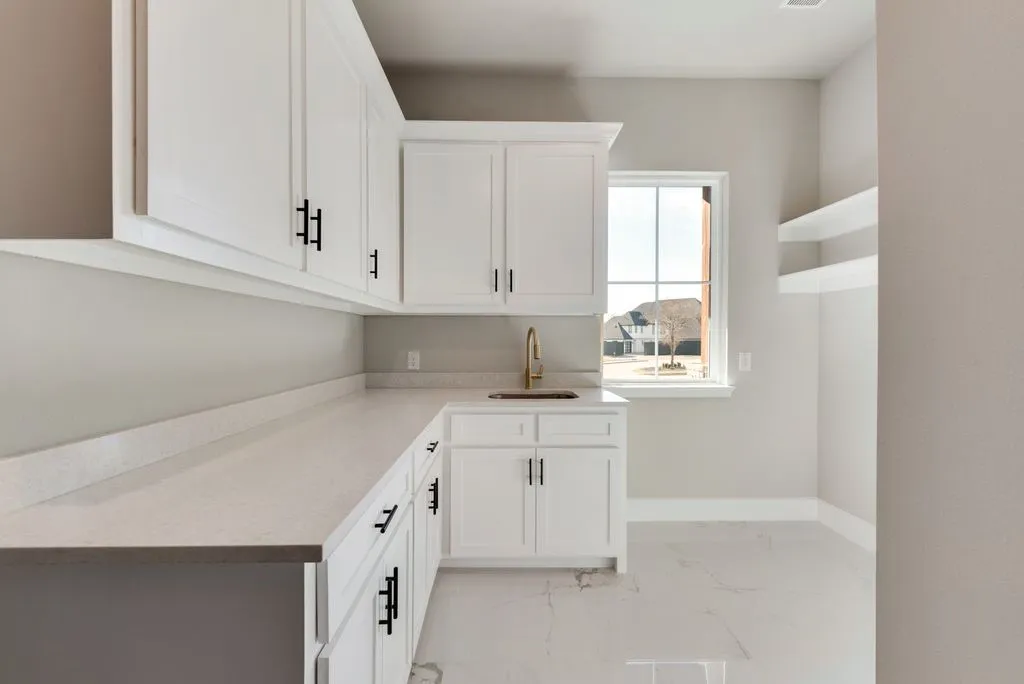 Single Family Residence For Sale in Dallas County , 1133 Aerie Place, De Soto, Texas 75115, 4 Bedroom, 5 Bathroom, 3 Garage spaces, 4,113 Sqft, built in 2024, mls#21276147, Real Estate Agent in De Soto, Homes For Sale in Dallas county, Homes For Sale in De Soto, Realtor in De Soto Texas, Real Estate Brokerage Independent Realty Texas, Luminita Cordes Realtor