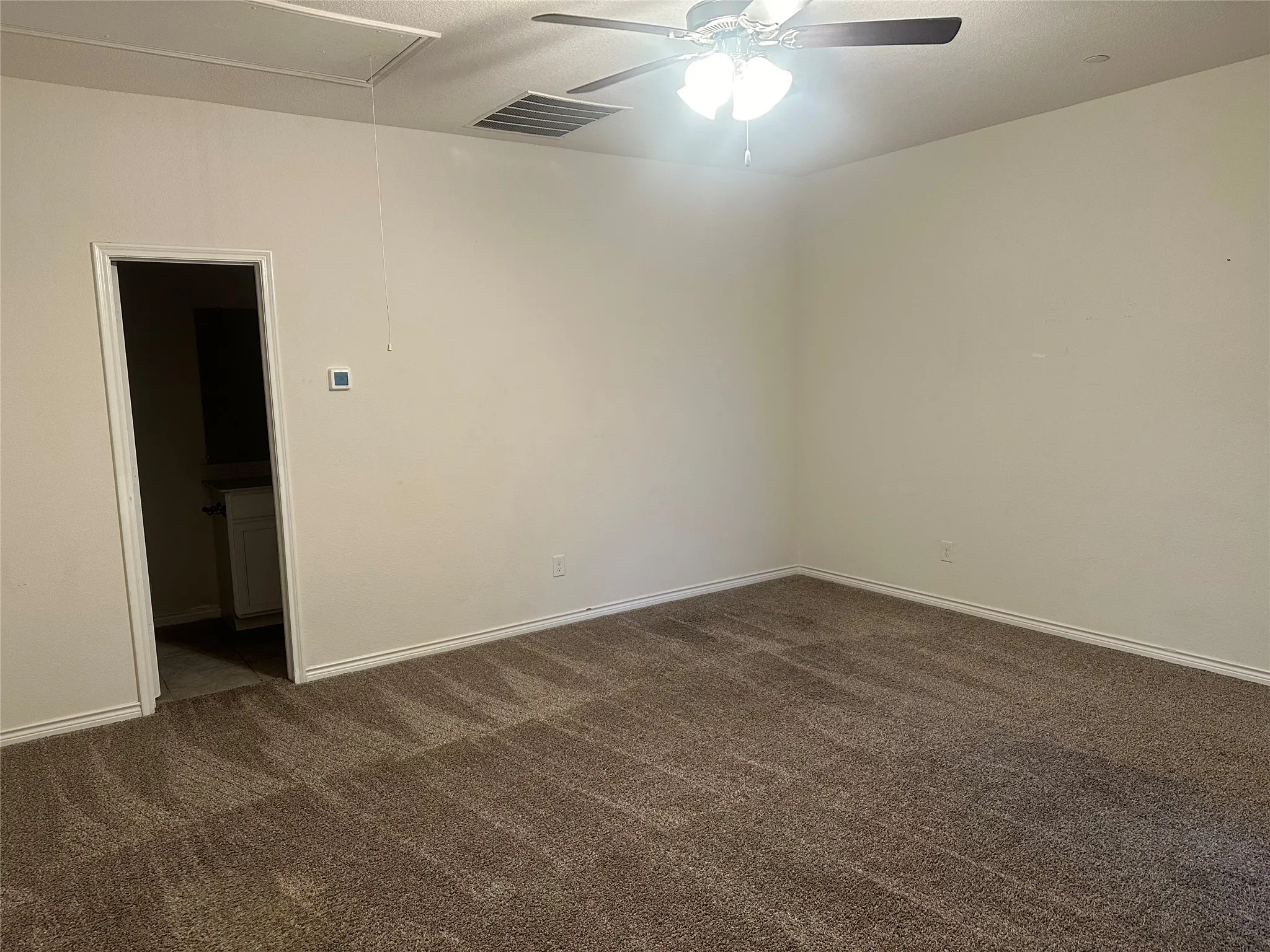 Townhouse For Sale in Denton County , 2402 Siskiyou Street, Lewisville, Texas 75056, 3 Bedroom, 4 Bathroom, 2 Garage spaces, 1,994 Sqft, built in 2019, mls#21277256, Real Estate Agent in Lewisville, Homes For Sale in Denton county, Homes For Sale in Lewisville, Realtor in Lewisville Texas, Real Estate Brokerage Independent Realty Texas, Luminita Cordes Realtor