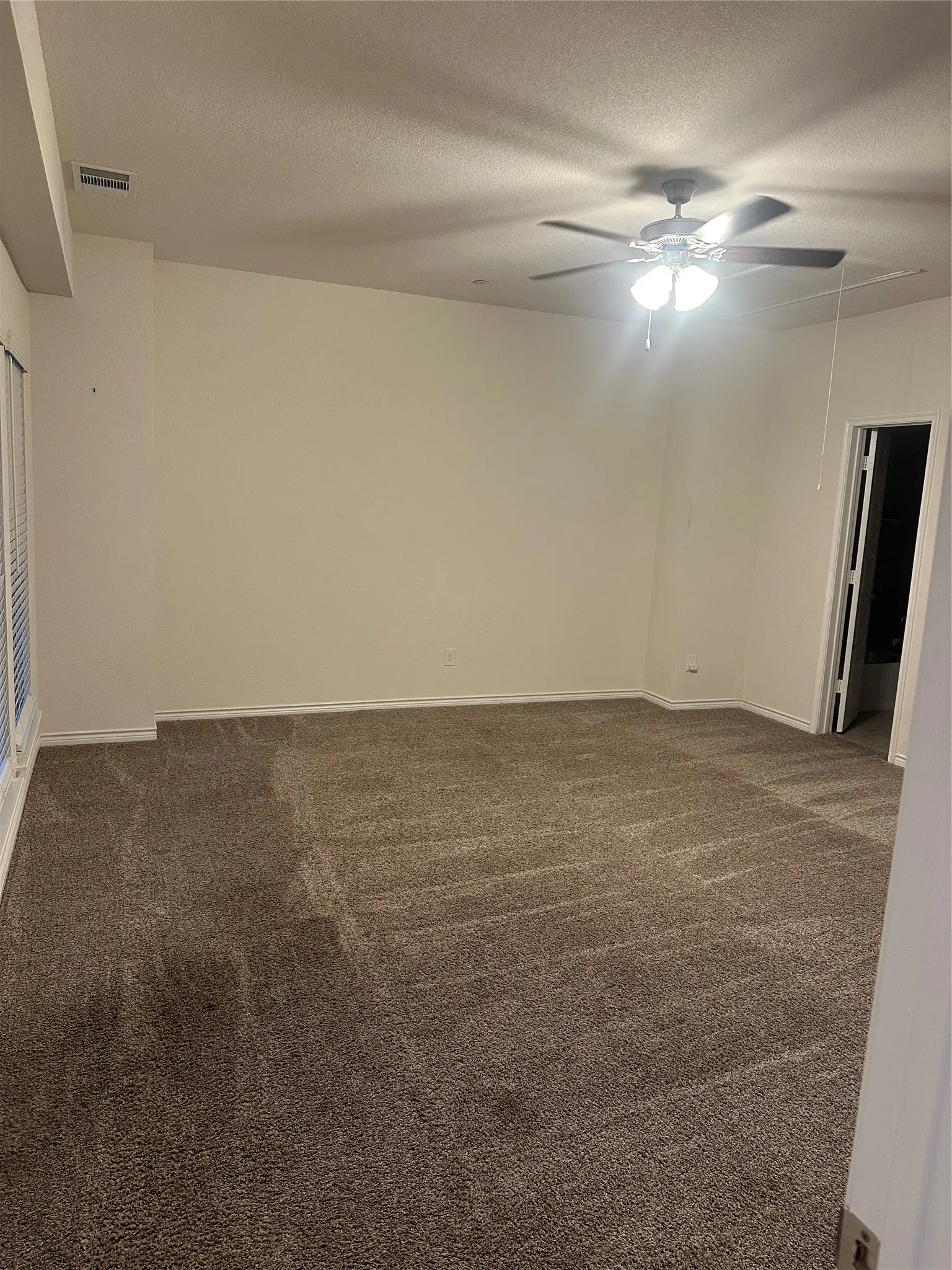 Townhouse For Sale in Denton County , 2402 Siskiyou Street, Lewisville, Texas 75056, 3 Bedroom, 4 Bathroom, 2 Garage spaces, 1,994 Sqft, built in 2019, mls#21277256, Real Estate Agent in Lewisville, Homes For Sale in Denton county, Homes For Sale in Lewisville, Realtor in Lewisville Texas, Real Estate Brokerage Independent Realty Texas, Luminita Cordes Realtor