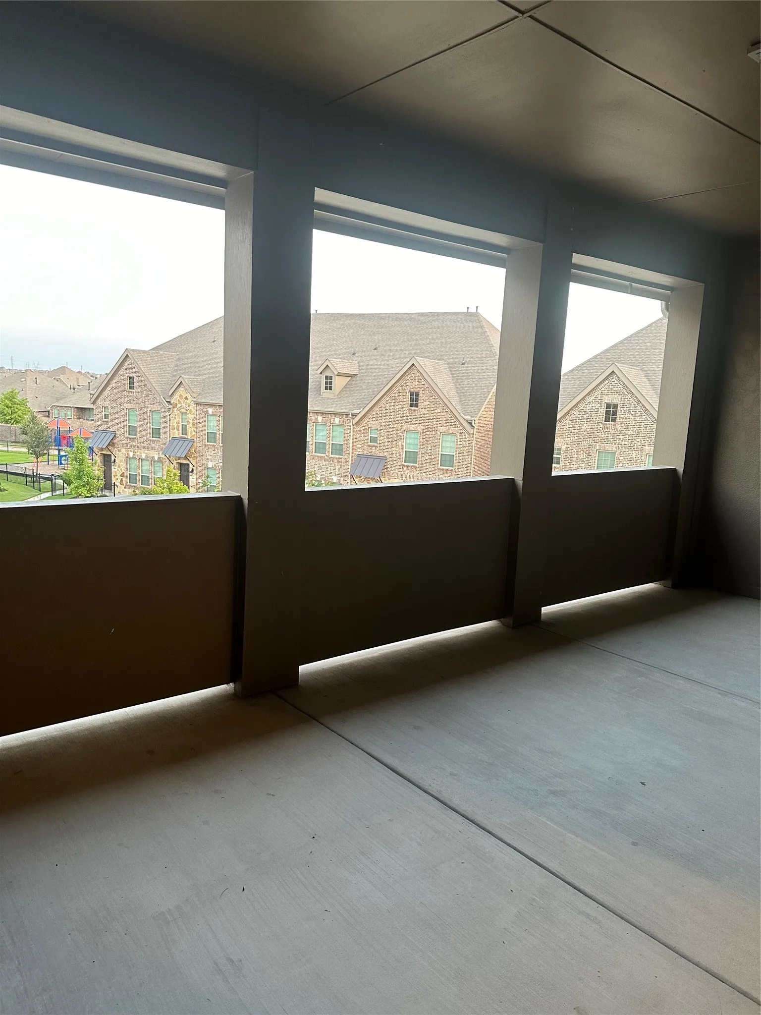 Townhouse For Sale in Denton County , 2402 Siskiyou Street, Lewisville, Texas 75056, 3 Bedroom, 4 Bathroom, 2 Garage spaces, 1,994 Sqft, built in 2019, mls#21277256, Real Estate Agent in Lewisville, Homes For Sale in Denton county, Homes For Sale in Lewisville, Realtor in Lewisville Texas, Real Estate Brokerage Independent Realty Texas, Luminita Cordes Realtor