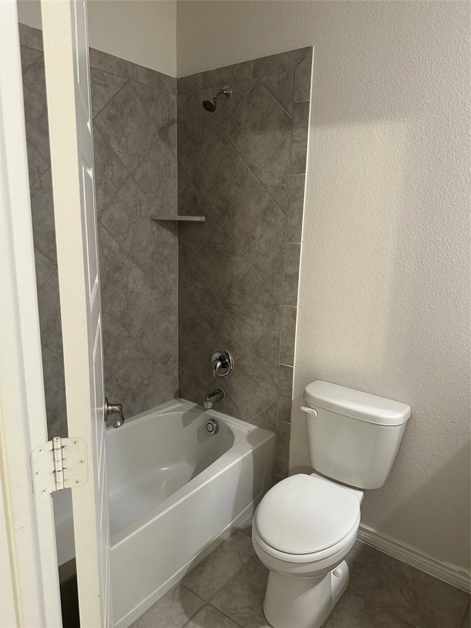 Townhouse For Sale in Denton County , 2402 Siskiyou Street, Lewisville, Texas 75056, 3 Bedroom, 4 Bathroom, 2 Garage spaces, 1,994 Sqft, built in 2019, mls#21277256, Real Estate Agent in Lewisville, Homes For Sale in Denton county, Homes For Sale in Lewisville, Realtor in Lewisville Texas, Real Estate Brokerage Independent Realty Texas, Luminita Cordes Realtor