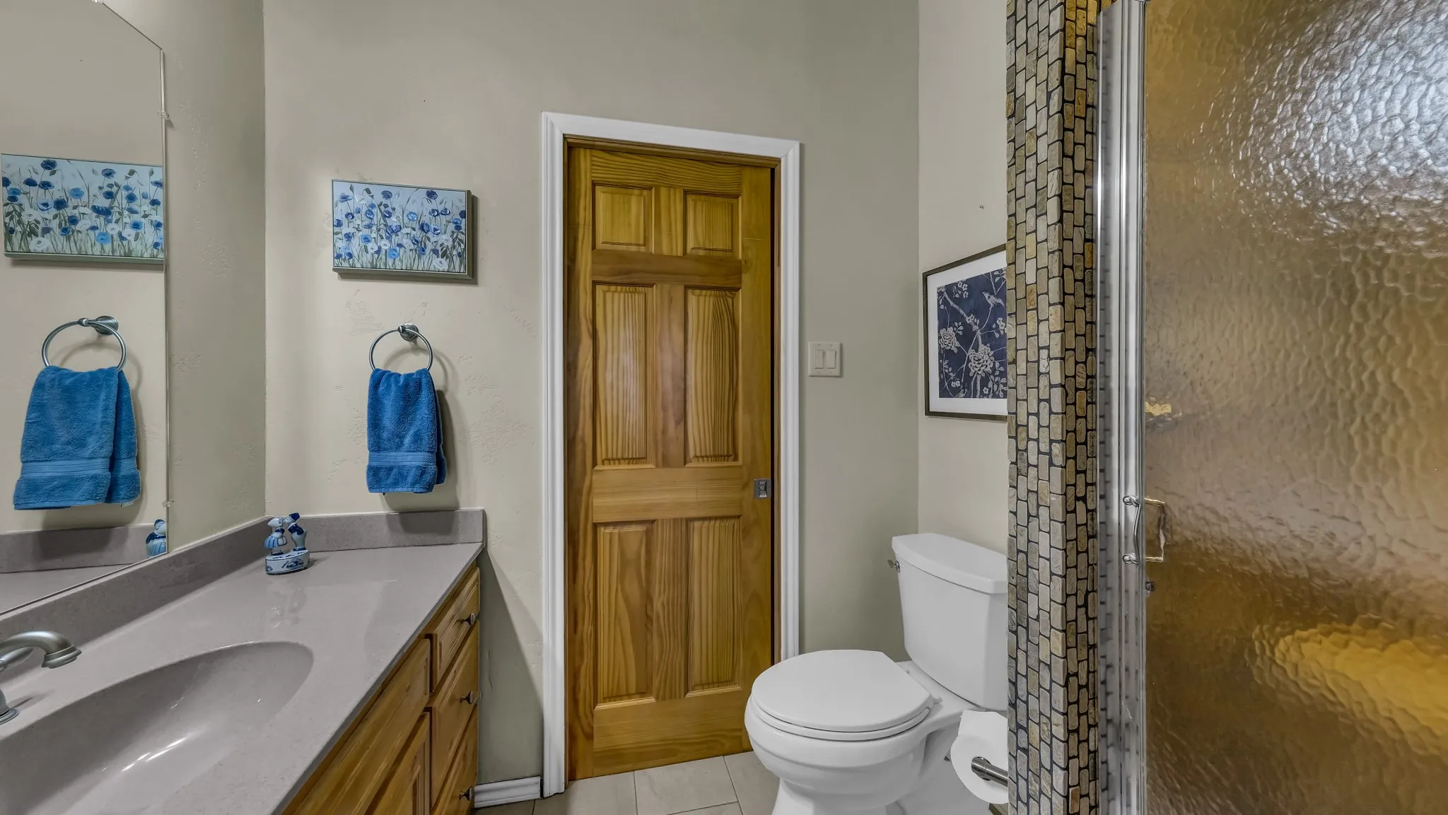 Attached bathroom and closet for guest bedroom