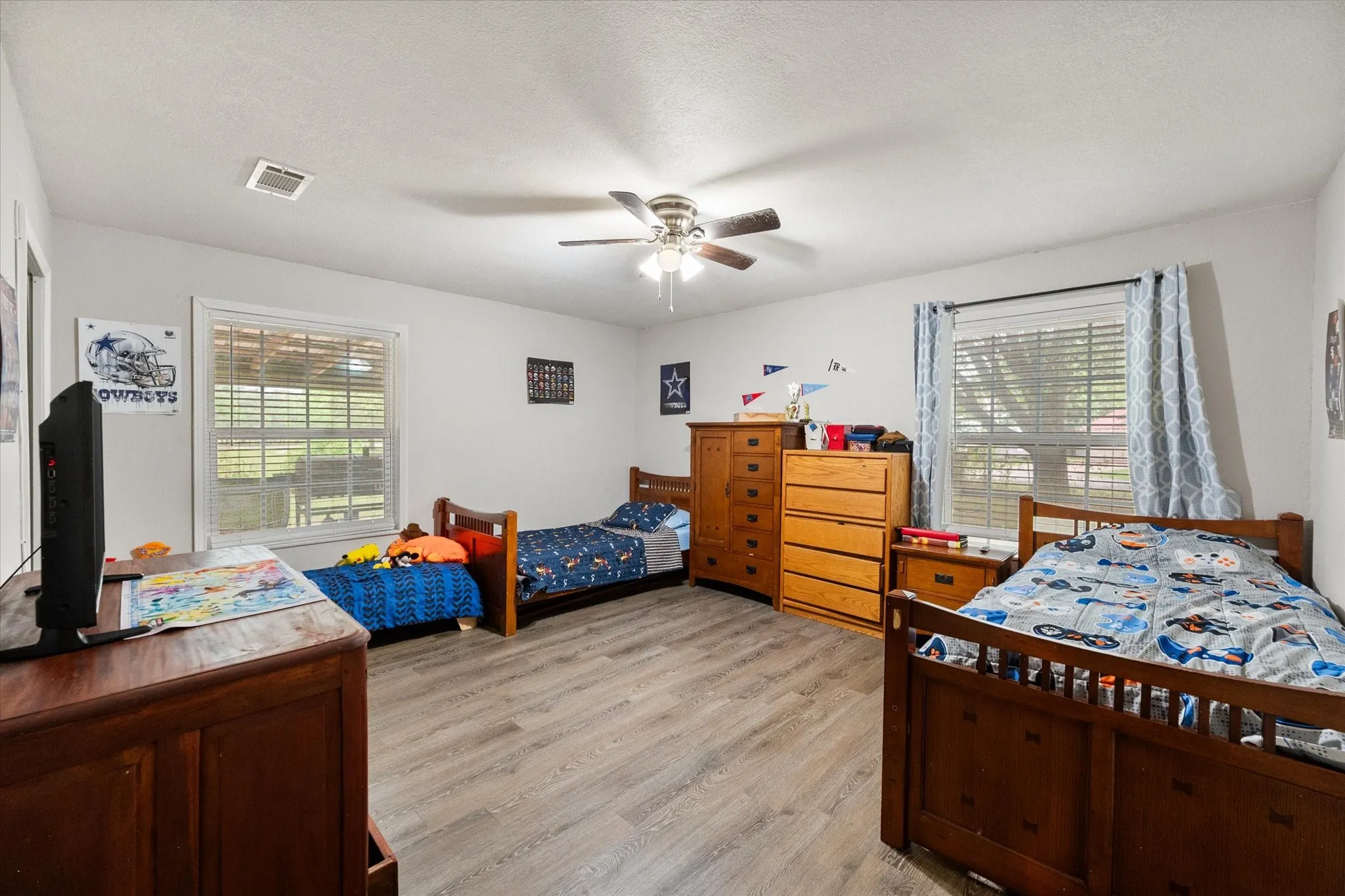 Single Family Residence For Sale in Freestone County , 951 Faircrest Drive, Fairfield, Texas 75840, 3 Bedrooms, 2 Bathrooms, Garage spaces, 2,000 Sqft, built in 1970, Price $255,000, mls#21277097, Real Estate Agent in Fairfield, Homes For Sale in Freestone county, Homes For Sale in Fairfield, Realtor in Fairfield Texas, Real Estate Brokerage Independent Realty Texas, Luminita Cordes Realtor