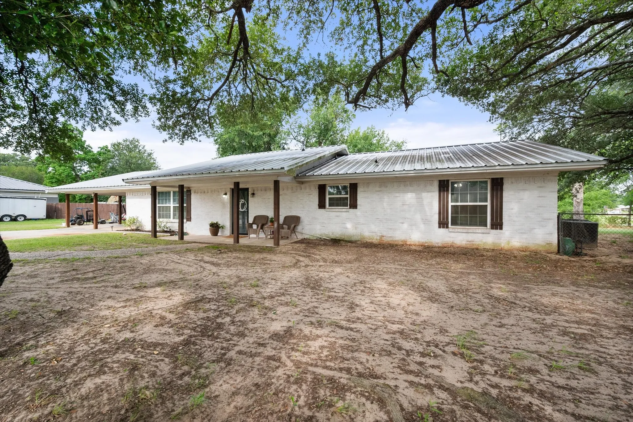 Single Family Residence For Sale in Freestone County , 951 Faircrest Drive, Fairfield, Texas 75840, 3 Bedrooms, 2 Bathrooms, Garage spaces, 2,000 Sqft, built in 1970, Price $255,000, mls#21277097, Real Estate Agent in Fairfield, Homes For Sale in Freestone county, Homes For Sale in Fairfield, Realtor in Fairfield Texas, Real Estate Brokerage Independent Realty Texas, Luminita Cordes Realtor