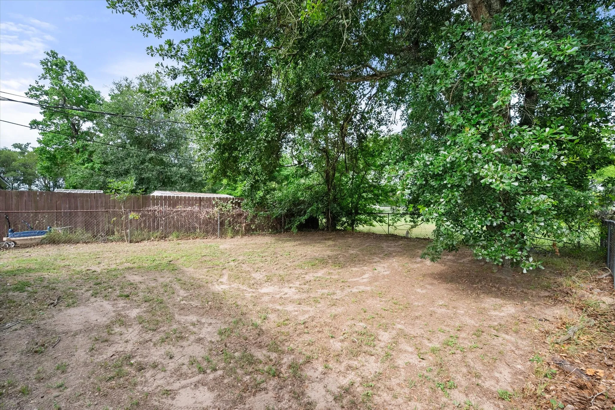 Single Family Residence For Sale in Freestone County , 951 Faircrest Drive, Fairfield, Texas 75840, 3 Bedrooms, 2 Bathrooms, Garage spaces, 2,000 Sqft, built in 1970, Price $255,000, mls#21277097, Real Estate Agent in Fairfield, Homes For Sale in Freestone county, Homes For Sale in Fairfield, Realtor in Fairfield Texas, Real Estate Brokerage Independent Realty Texas, Luminita Cordes Realtor