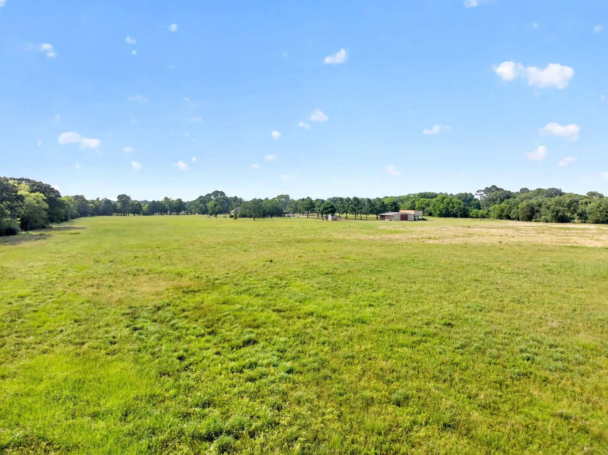 Single Family Residence For Sale in Van Zandt County , 895 Vz County Road 3216, Wills Point, Texas 75169, 5 Bedroom, 5 Bathroom, 2 Garage spaces, 4,339 Sqft, built in 2003, mls#21274669, Real Estate Agent in Wills Point, Homes For Sale in Van Zandt county, Homes For Sale in Wills Point, Realtor in Wills Point Texas, Real Estate Brokerage Independent Realty Texas, Luminita Cordes Realtor