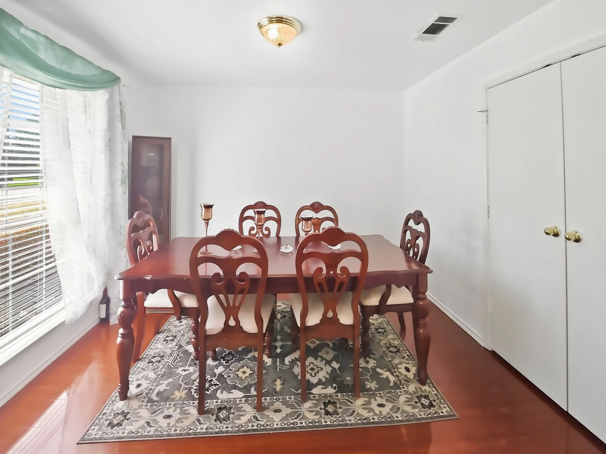 Single Family Residence For Sale in Dallas County , 3309 Welch Lane, Sachse, Texas 75048, 3 Bedroom, 2 Bathroom, 2 Garage spaces, 1,608 Sqft, built in 1998, mls#21276677, Real Estate Agent in Sachse, Homes For Sale in Dallas county, Homes For Sale in Sachse, Realtor in Sachse Texas, Real Estate Brokerage Independent Realty Texas, Luminita Cordes Realtor