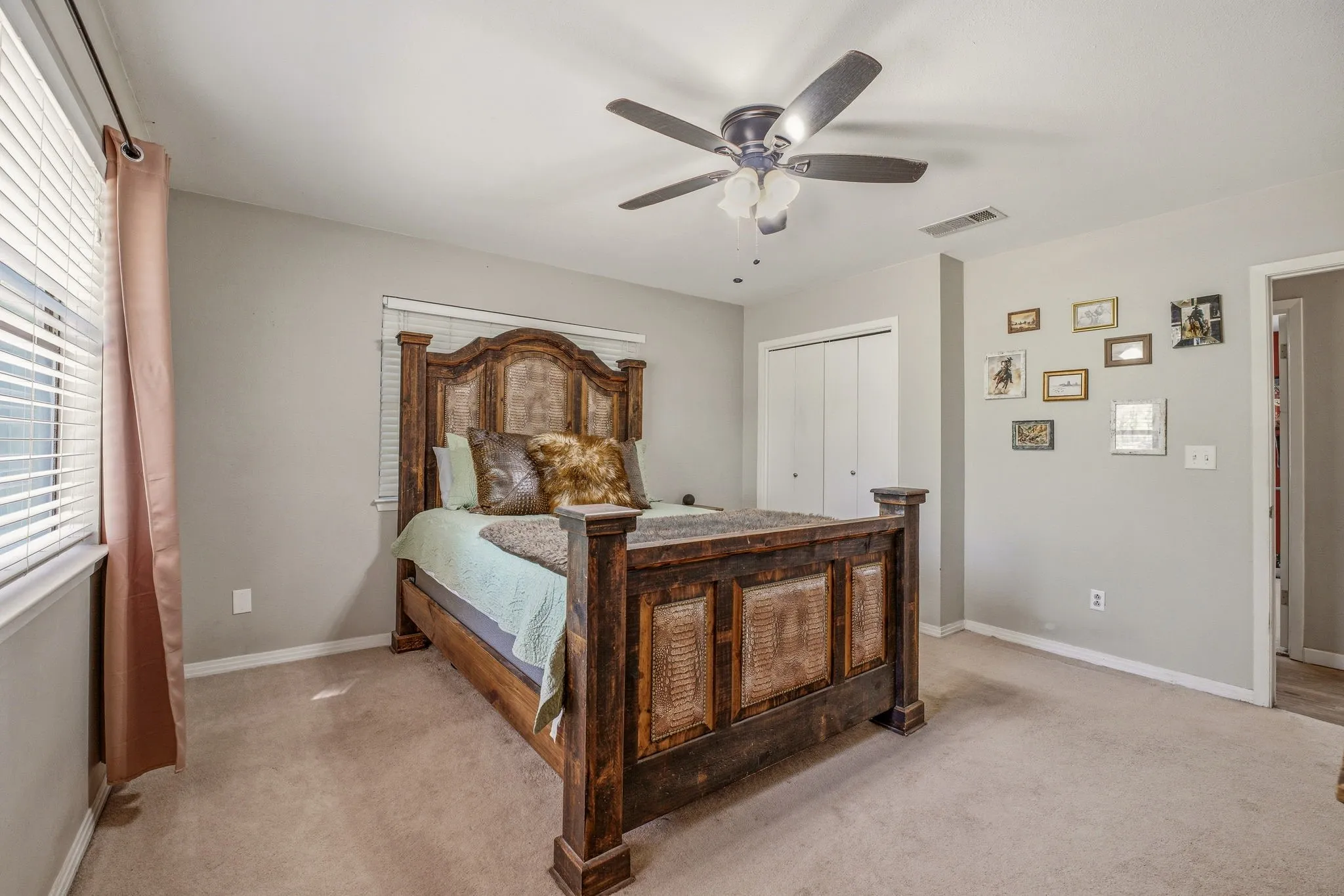 Single Family Residence For Sale in Comanche County , 1105 Indian Creek Drive, Comanche, Texas 76442, 3 Bedroom, 2 Bathroom, 2 Garage spaces, 1,650 Sqft, built in 1981, mls#21275473, Real Estate Agent in Comanche, Homes For Sale in Comanche county, Homes For Sale in Comanche, Realtor in Comanche Texas, Real Estate Brokerage Independent Realty Texas, Luminita Cordes Realtor