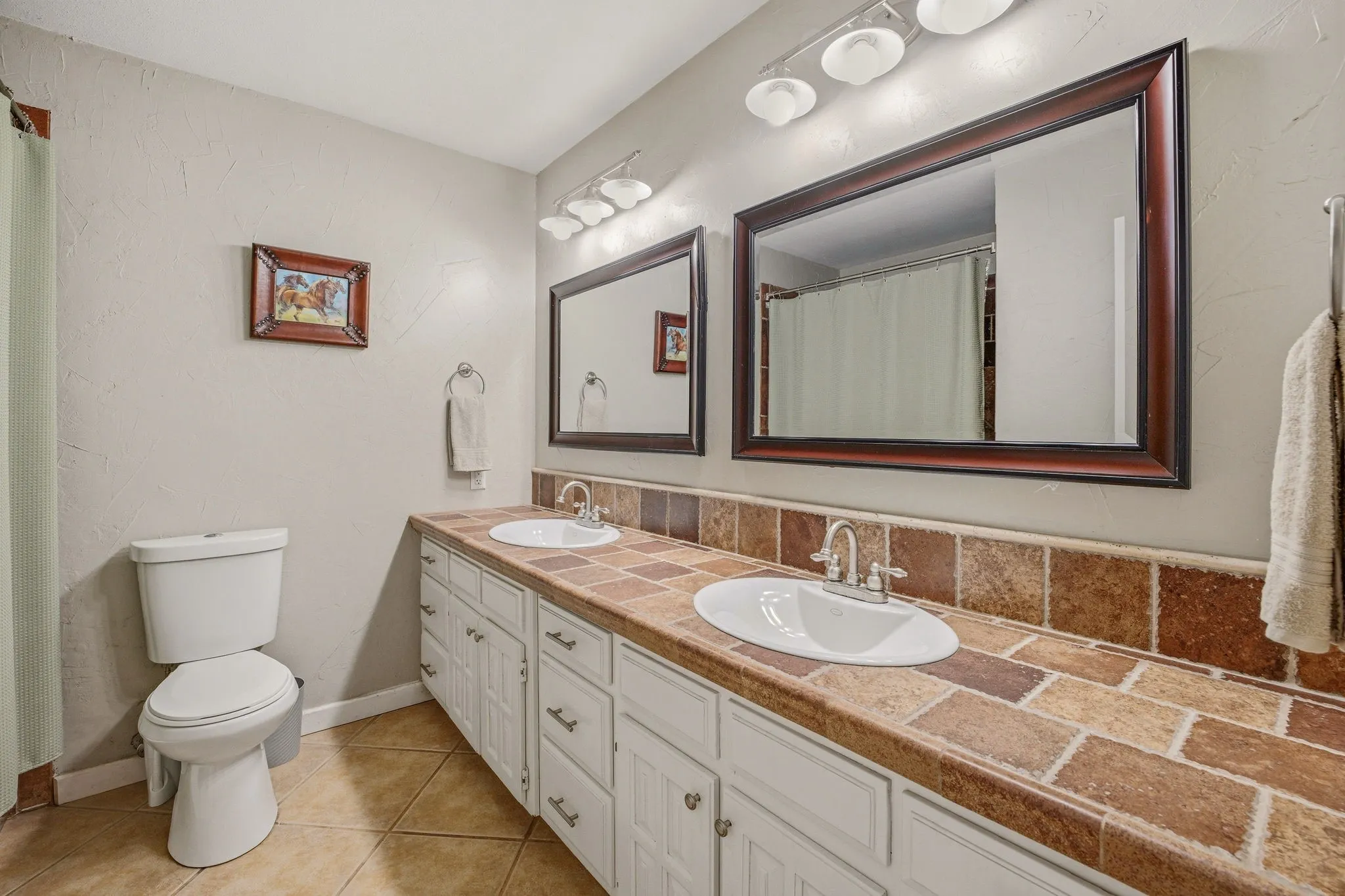 Single Family Residence For Sale in Comanche County , 1105 Indian Creek Drive, Comanche, Texas 76442, 3 Bedroom, 2 Bathroom, 2 Garage spaces, 1,650 Sqft, built in 1981, mls#21275473, Real Estate Agent in Comanche, Homes For Sale in Comanche county, Homes For Sale in Comanche, Realtor in Comanche Texas, Real Estate Brokerage Independent Realty Texas, Luminita Cordes Realtor