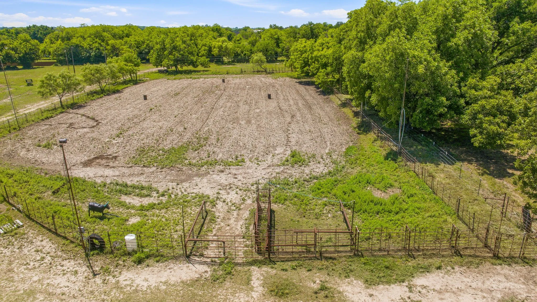 Single Family Residence For Sale in Comanche County , 1105 Indian Creek Drive, Comanche, Texas 76442, 3 Bedroom, 2 Bathroom, 2 Garage spaces, 1,650 Sqft, built in 1981, mls#21275473, Real Estate Agent in Comanche, Homes For Sale in Comanche county, Homes For Sale in Comanche, Realtor in Comanche Texas, Real Estate Brokerage Independent Realty Texas, Luminita Cordes Realtor