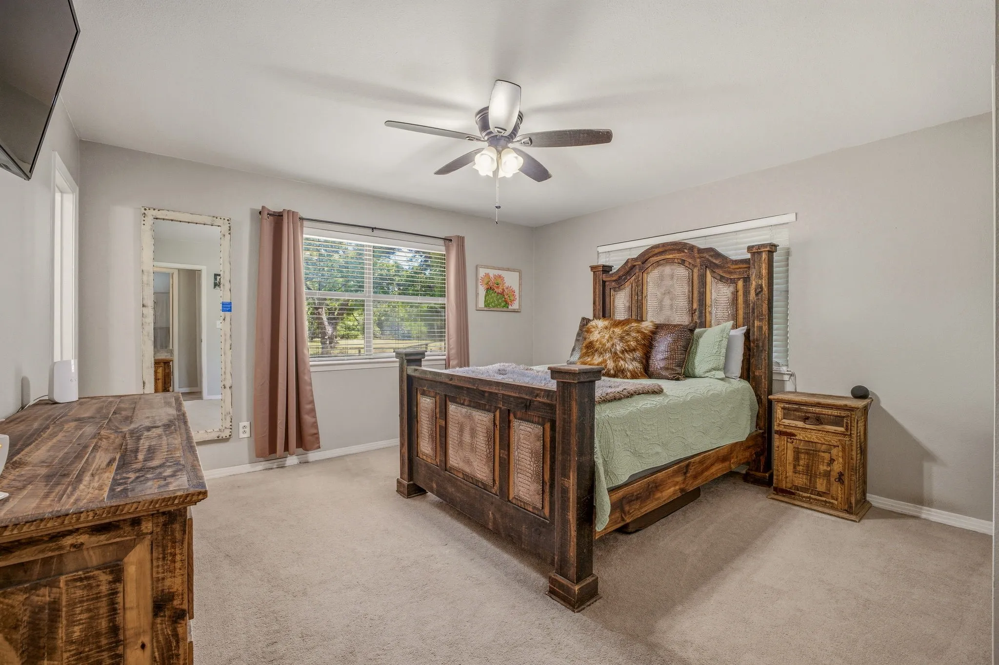 Single Family Residence For Sale in Comanche County , 1105 Indian Creek Drive, Comanche, Texas 76442, 3 Bedroom, 2 Bathroom, 2 Garage spaces, 1,650 Sqft, built in 1981, mls#21275473, Real Estate Agent in Comanche, Homes For Sale in Comanche county, Homes For Sale in Comanche, Realtor in Comanche Texas, Real Estate Brokerage Independent Realty Texas, Luminita Cordes Realtor