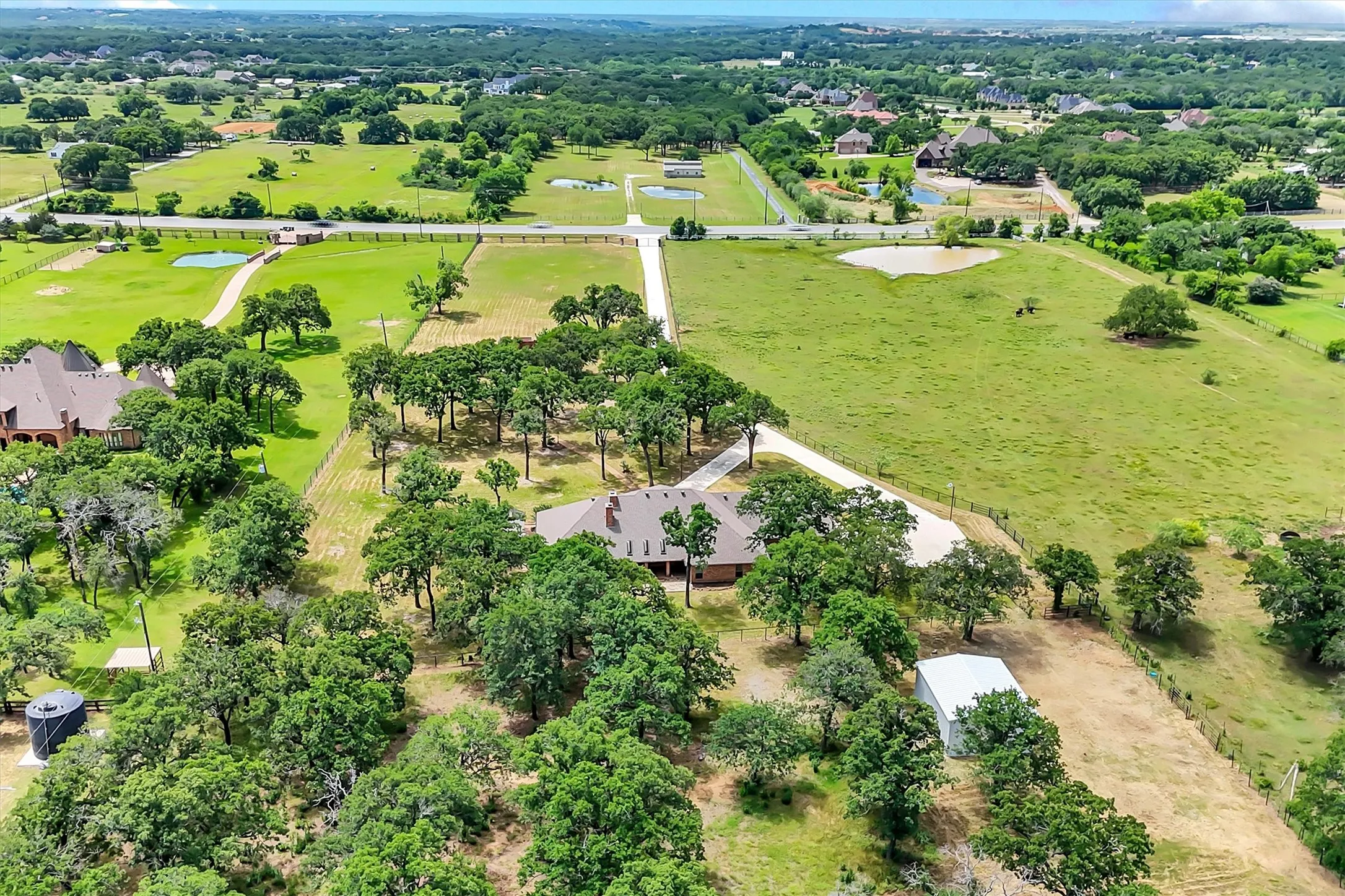 Single Family Residence For Sale in Denton County , 631 Fm 407 E, Argyle, Texas 76226, 4 Bedroom, 3 Bathroom, 3 Garage spaces, 4,790 Sqft, built in 1984, mls#21277293, Real Estate Agent in Argyle, Homes For Sale in Denton county, Homes For Sale in Argyle, Realtor in Argyle Texas, Real Estate Brokerage Independent Realty Texas, Luminita Cordes Realtor