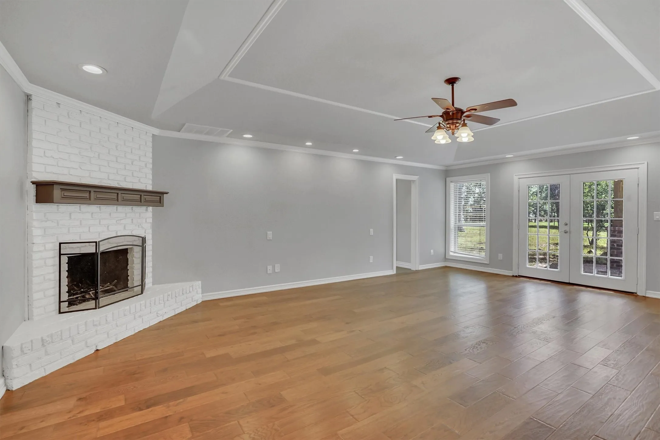 Single Family Residence For Sale in Denton County , 631 Fm 407 E, Argyle, Texas 76226, 4 Bedroom, 3 Bathroom, 3 Garage spaces, 4,790 Sqft, built in 1984, mls#21277293, Real Estate Agent in Argyle, Homes For Sale in Denton county, Homes For Sale in Argyle, Realtor in Argyle Texas, Real Estate Brokerage Independent Realty Texas, Luminita Cordes Realtor