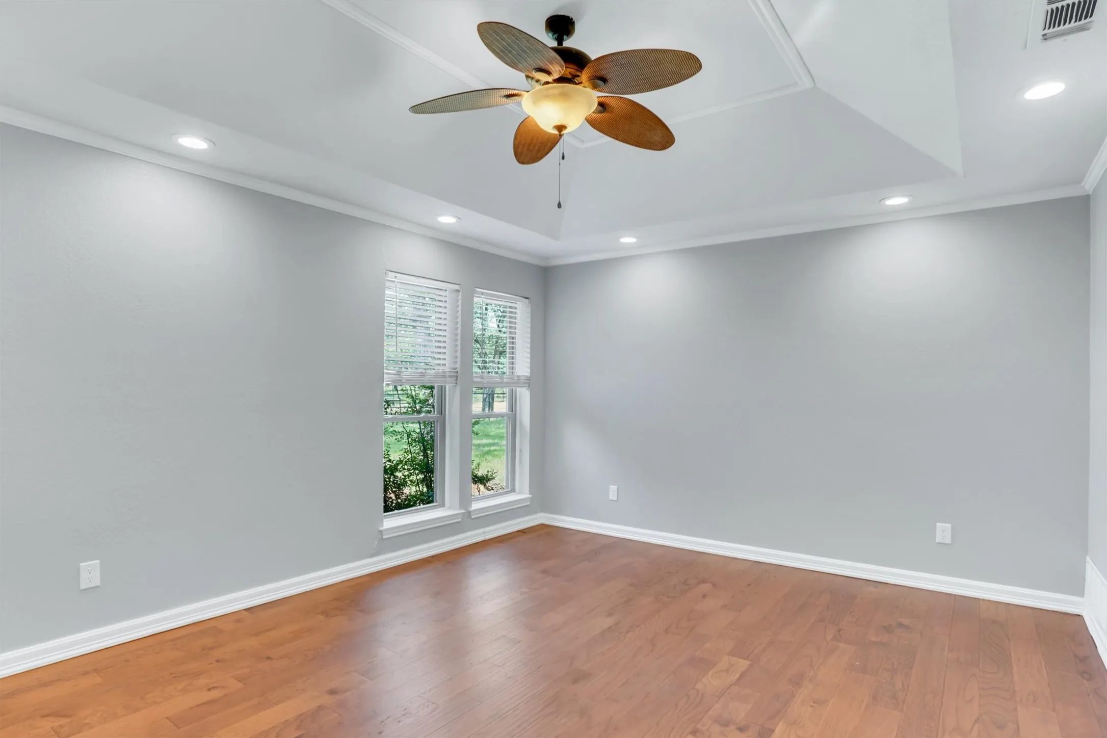 Single Family Residence For Sale in Denton County , 631 Fm 407 E, Argyle, Texas 76226, 4 Bedroom, 3 Bathroom, 3 Garage spaces, 4,790 Sqft, built in 1984, mls#21277293, Real Estate Agent in Argyle, Homes For Sale in Denton county, Homes For Sale in Argyle, Realtor in Argyle Texas, Real Estate Brokerage Independent Realty Texas, Luminita Cordes Realtor