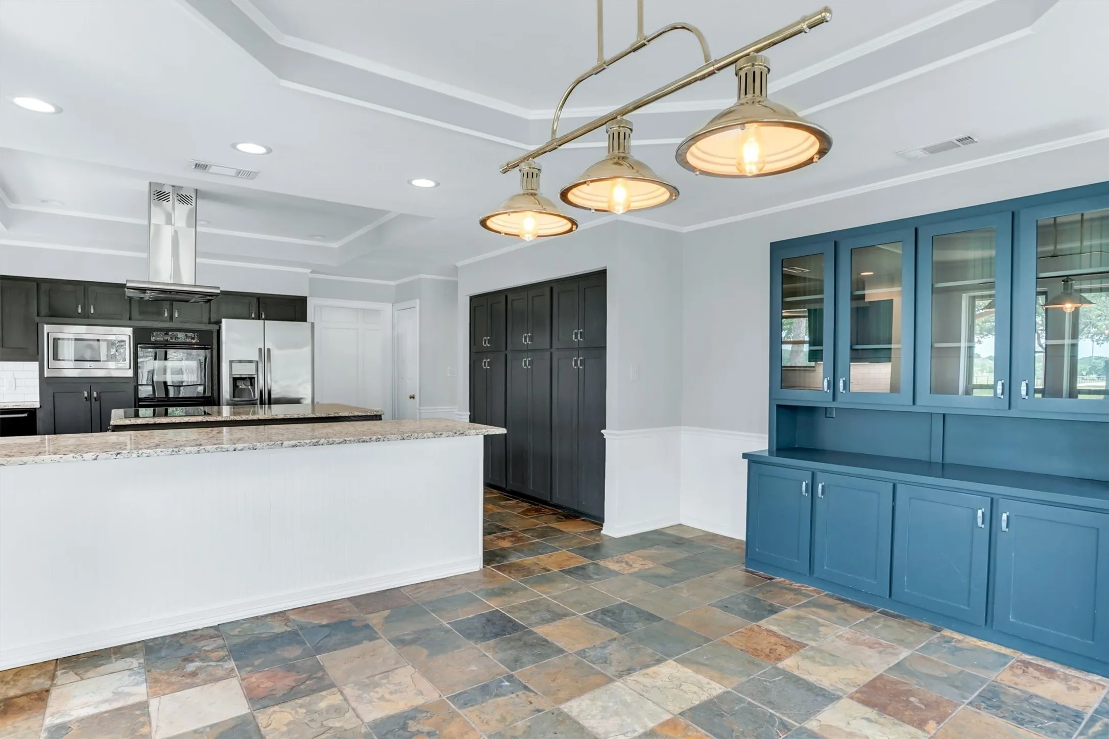 Single Family Residence For Sale in Denton County , 631 Fm 407 E, Argyle, Texas 76226, 4 Bedroom, 3 Bathroom, 3 Garage spaces, 4,790 Sqft, built in 1984, mls#21277293, Real Estate Agent in Argyle, Homes For Sale in Denton county, Homes For Sale in Argyle, Realtor in Argyle Texas, Real Estate Brokerage Independent Realty Texas, Luminita Cordes Realtor