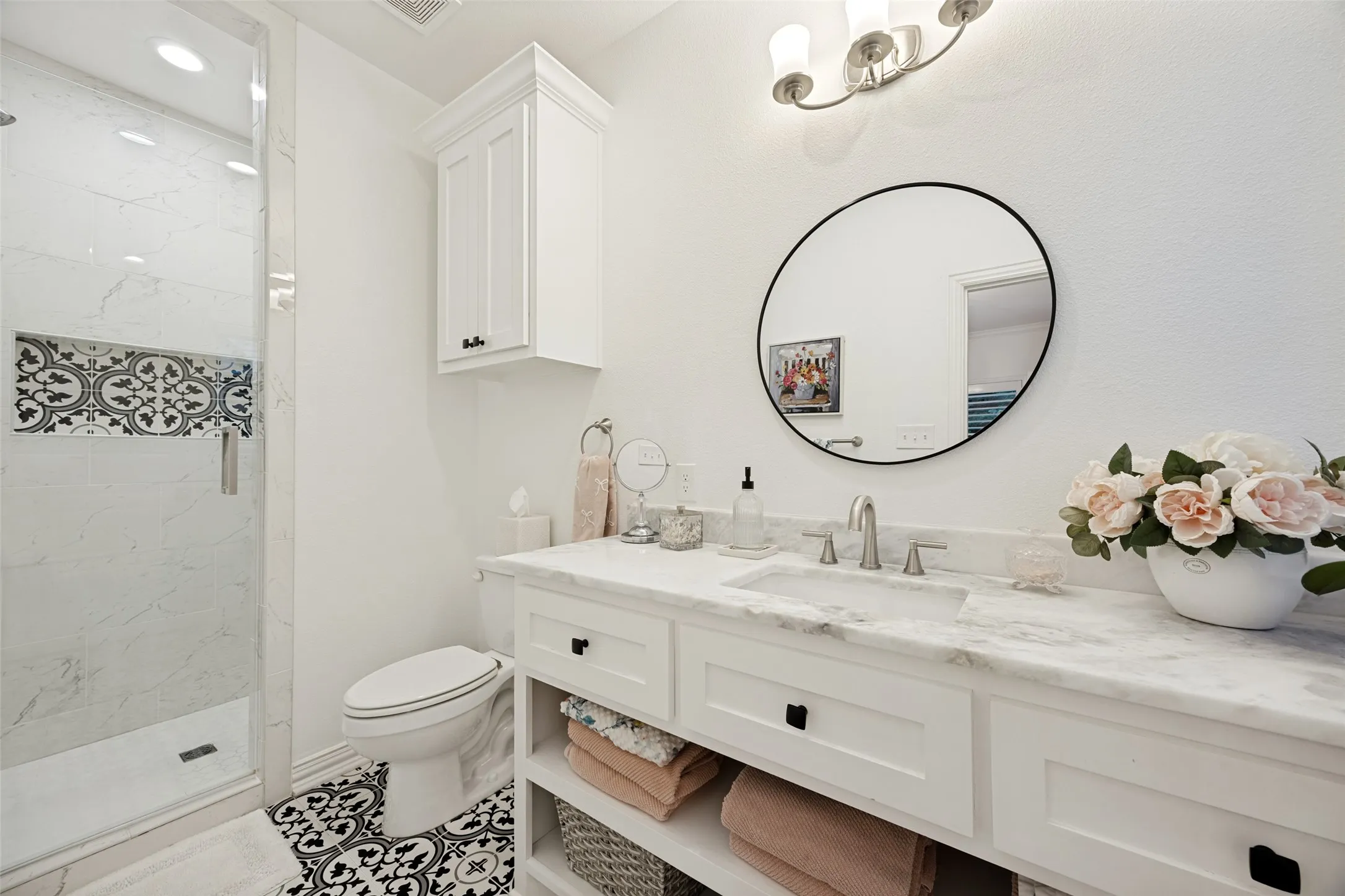 Single Family Residence For Sale in Grayson County , 915 Waterloo Lake Drive, Denison, Texas 75020, 4 Bedroom, 4 Bathroom, 2 Garage spaces, 2,918 Sqft, built in 2020, mls#21274994, Real Estate Agent in Denison, Homes For Sale in Grayson county, Homes For Sale in Denison, Realtor in Denison Texas, Real Estate Brokerage Independent Realty Texas, Luminita Cordes Realtor