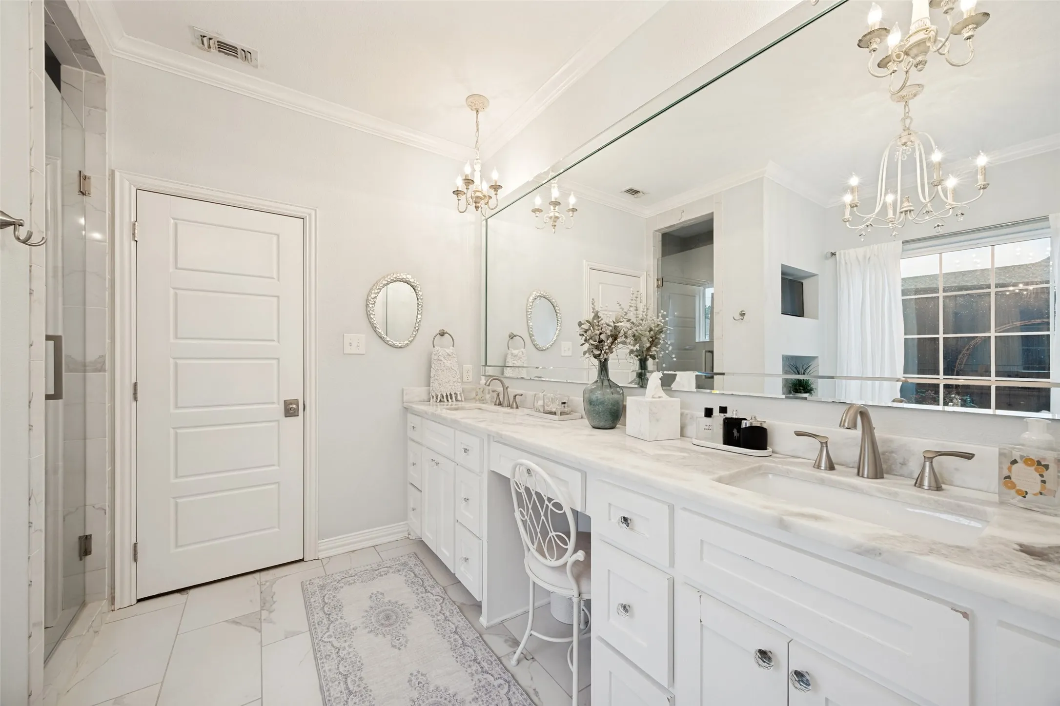 Single Family Residence For Sale in Grayson County , 915 Waterloo Lake Drive, Denison, Texas 75020, 4 Bedroom, 4 Bathroom, 2 Garage spaces, 2,918 Sqft, built in 2020, mls#21274994, Real Estate Agent in Denison, Homes For Sale in Grayson county, Homes For Sale in Denison, Realtor in Denison Texas, Real Estate Brokerage Independent Realty Texas, Luminita Cordes Realtor